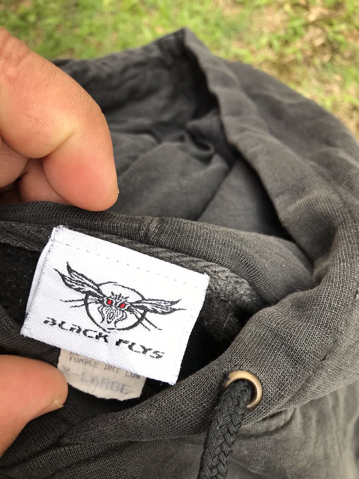 Other 90s black flys skateboard big logo hoodie….. Size US XL / EU 56 / 4 - 6 Thumbnail