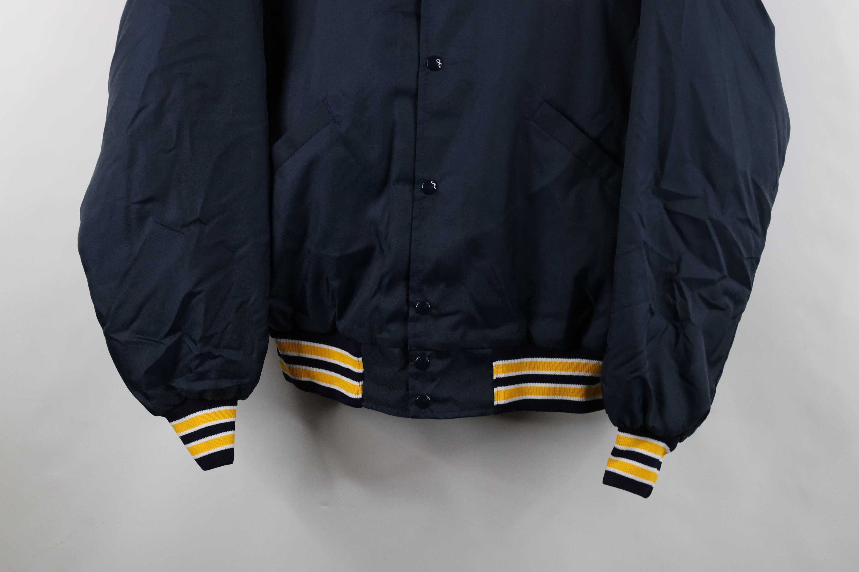 Vintage Vintage 70s 80s Streetwear Quilted Satin Bomber Jacket USA Size US L / EU 52-54 / 3 - 3 Thumbnail