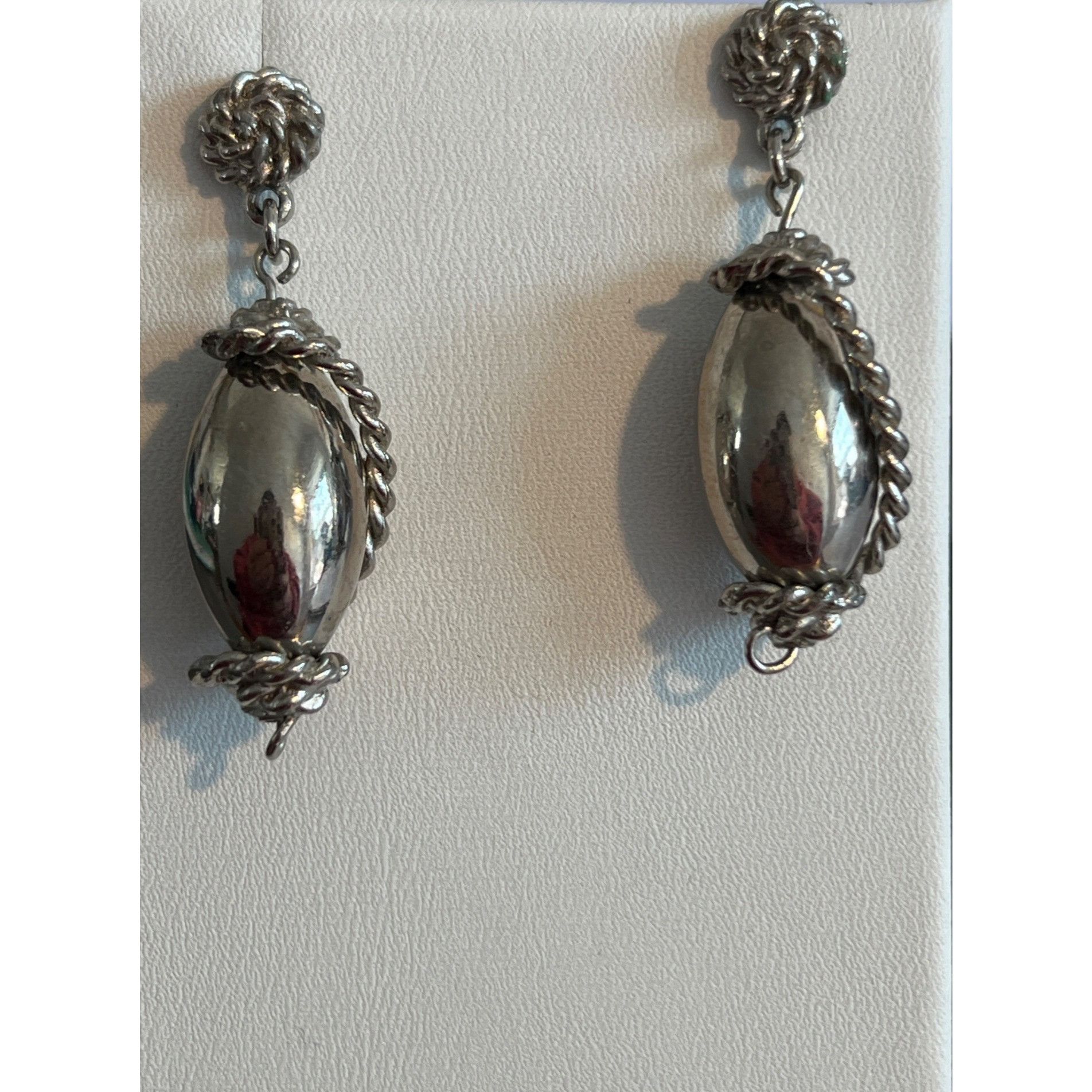 Other Vintage Silver Tone Dangle Earrings Oblong Bead Twist Rope 2 Size ONE SIZE - 1 Thumbnail