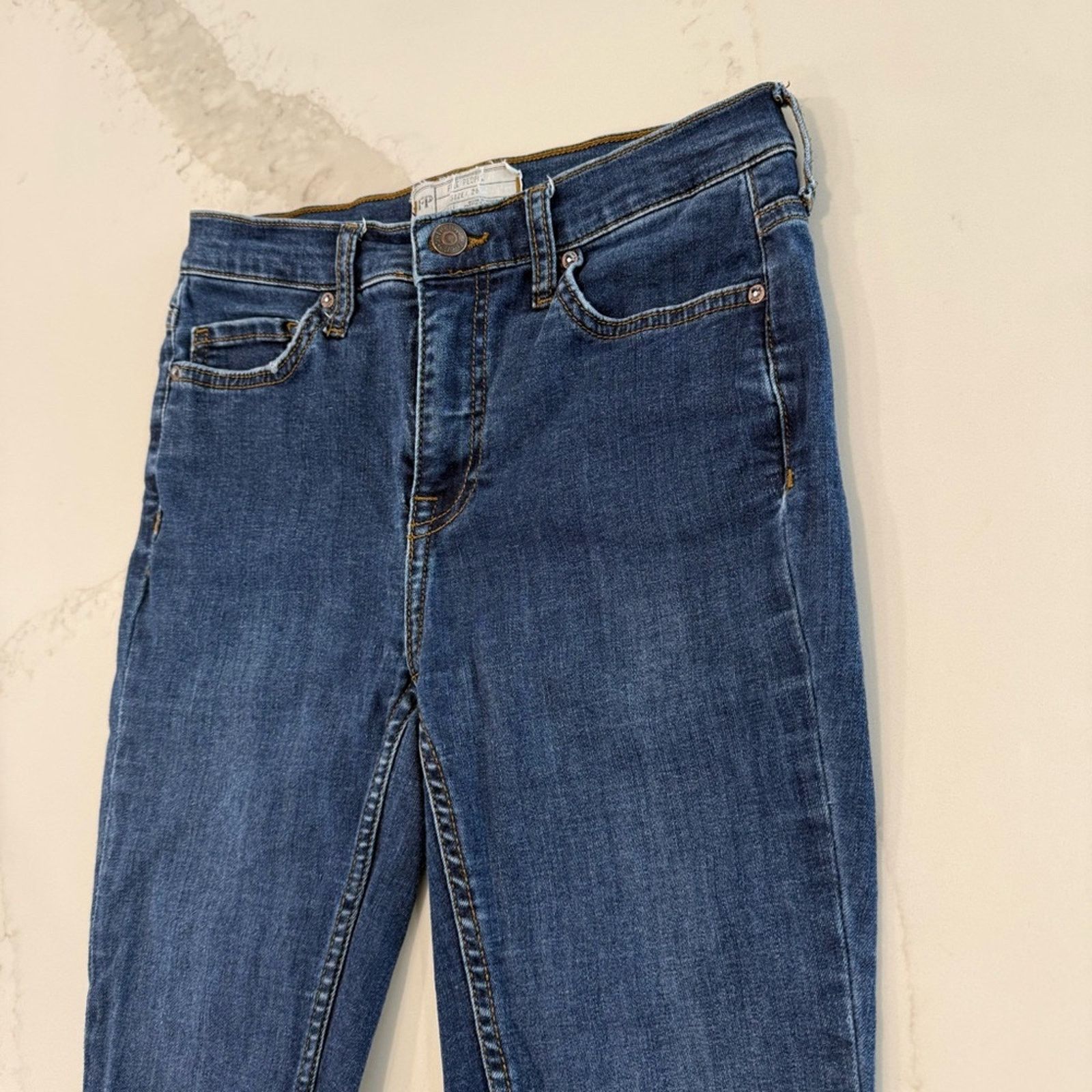 Free People Free People Busted Knee High Waisted Skinny Jeans Women’s 26 Size 26" / US 2 / IT 38 - 7 Thumbnail