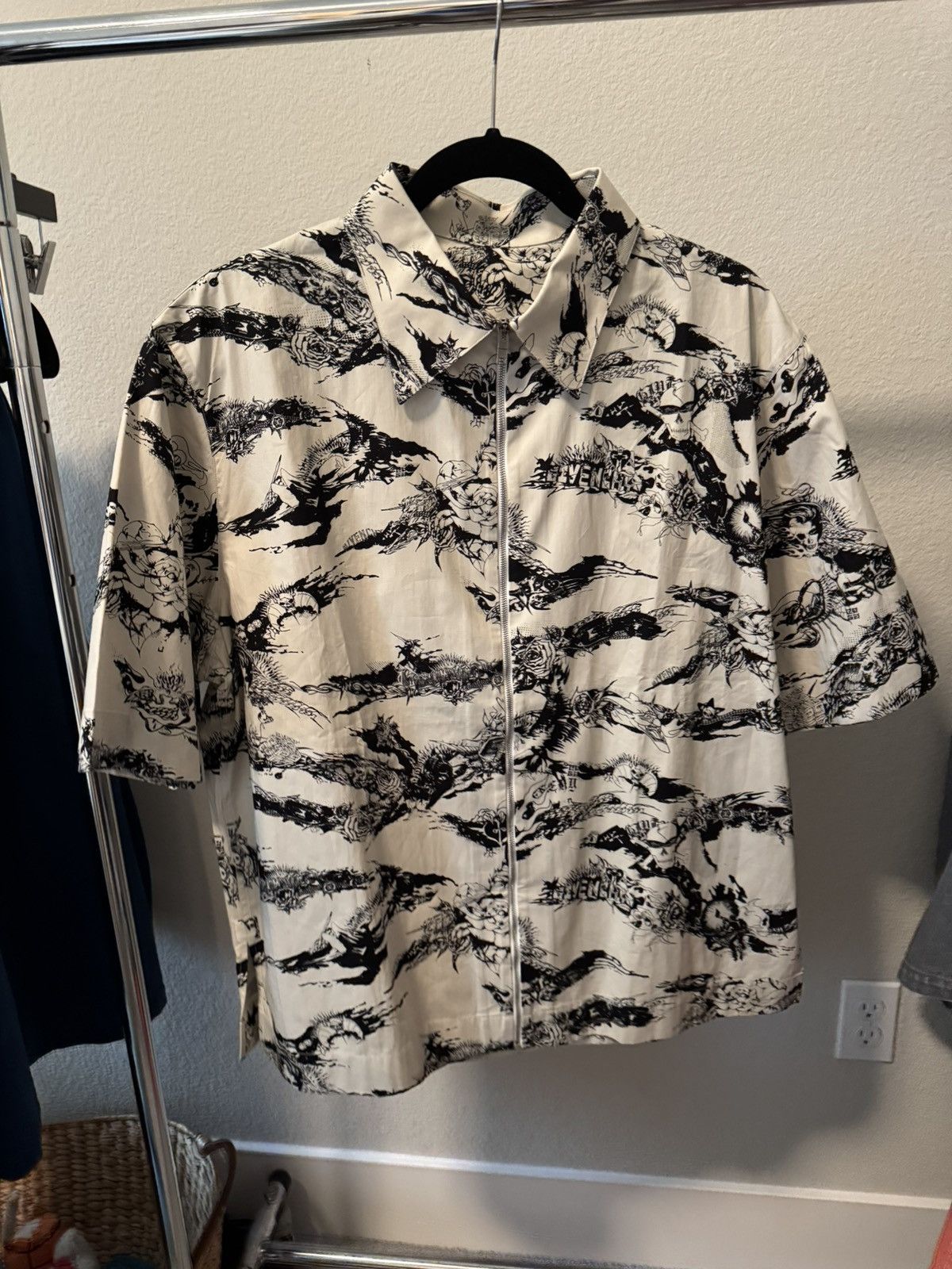 Givenchy SAMPLE SALE GIVENCHY SKULL ZIPPER TOP Size US M / EU 48-50 / 2 - 1 Thumbnail