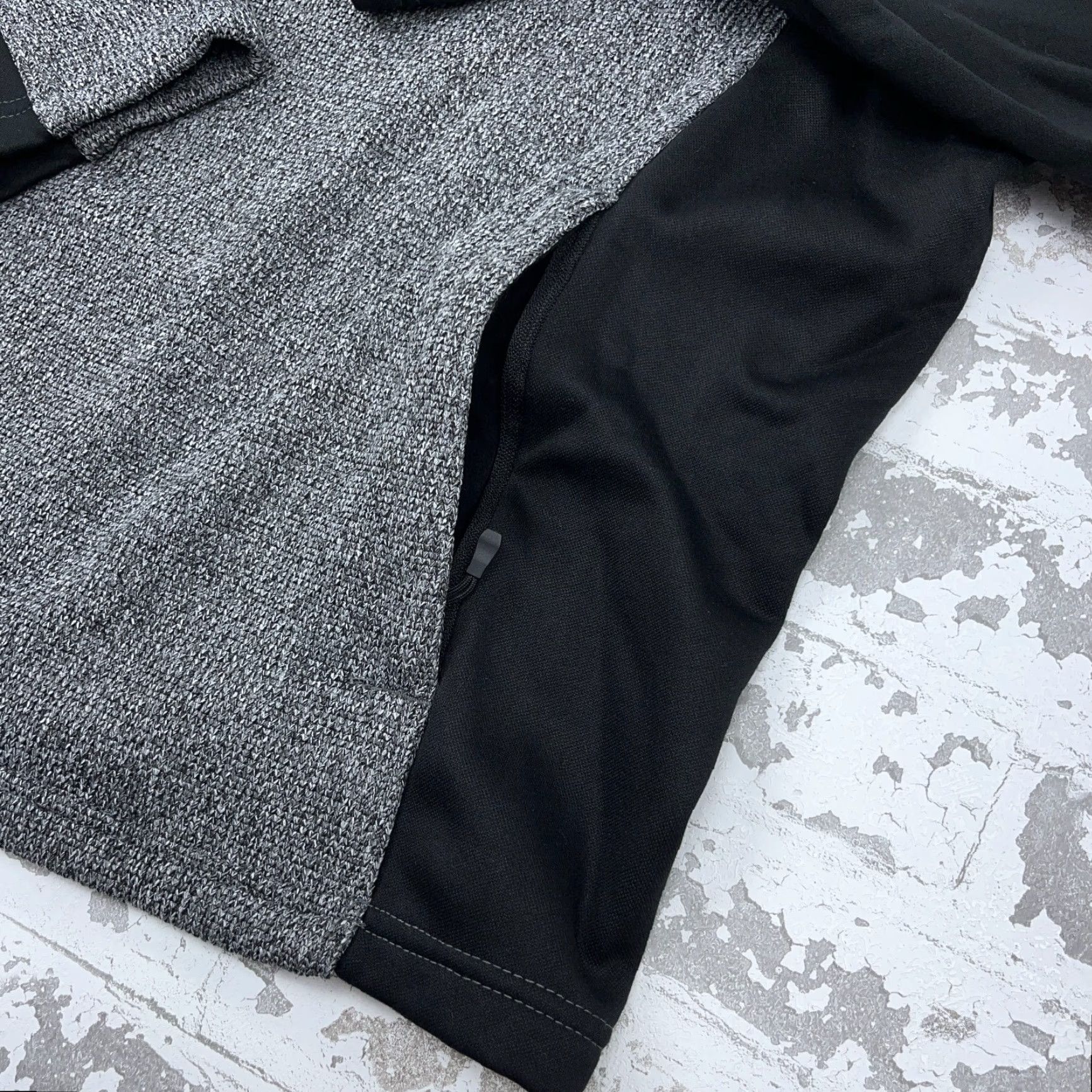Spyder Spyder Jacket Men M Gray Black Pullover Thermal Waffle Knit A08 Zip Stand-Up 1/4 Zip All Seasons Pockets Logo Outdoor Ski Womens? Size US M / EU 48-50 / 2 - 5 Thumbnail