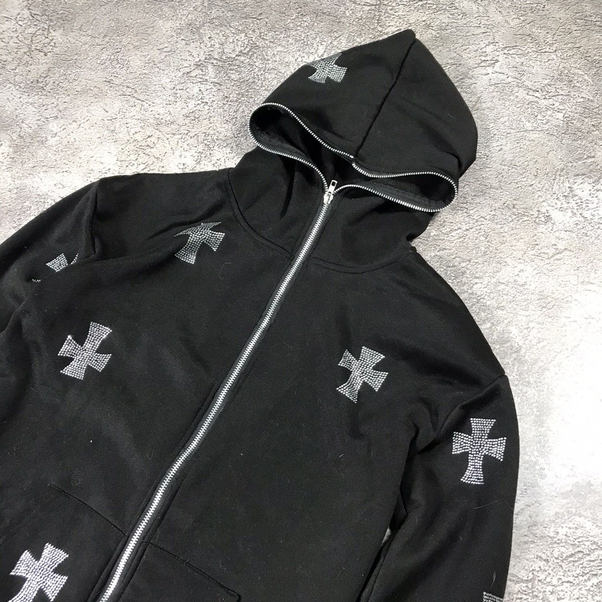 Vintage Vintage Y2K Cross Print Zip Hoodie Streetwear Black Washed M Size US M / EU 48-50 / 2 - 3 Thumbnail