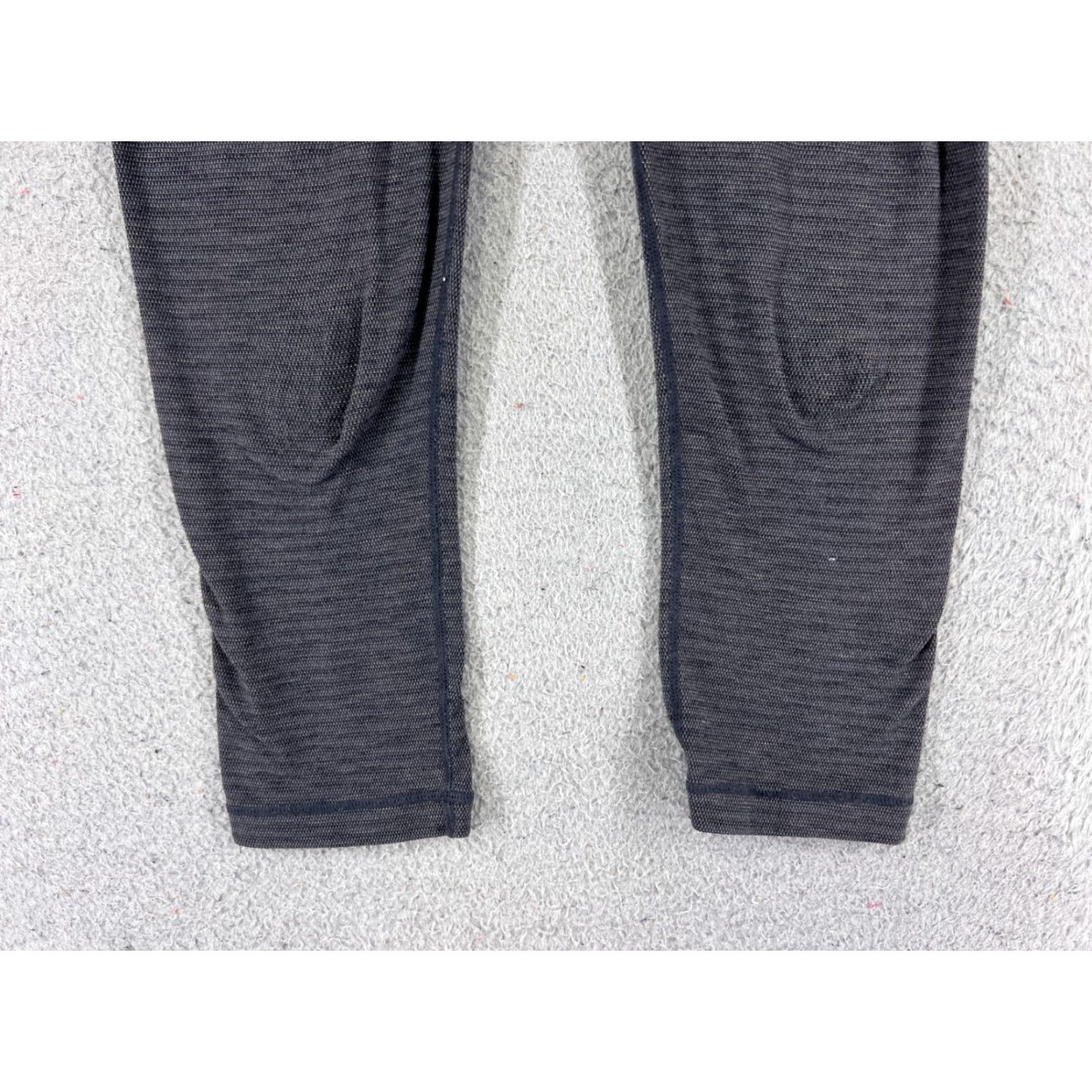 Lululemon Lululemon Pants Womens 4 Gray Wunder Under Crop 20" Gym Training Yoga Cropped Inseam 20 in Pockets Skinny Leg Size 27" / US 4 / IT 40 - 2 Thumbnail