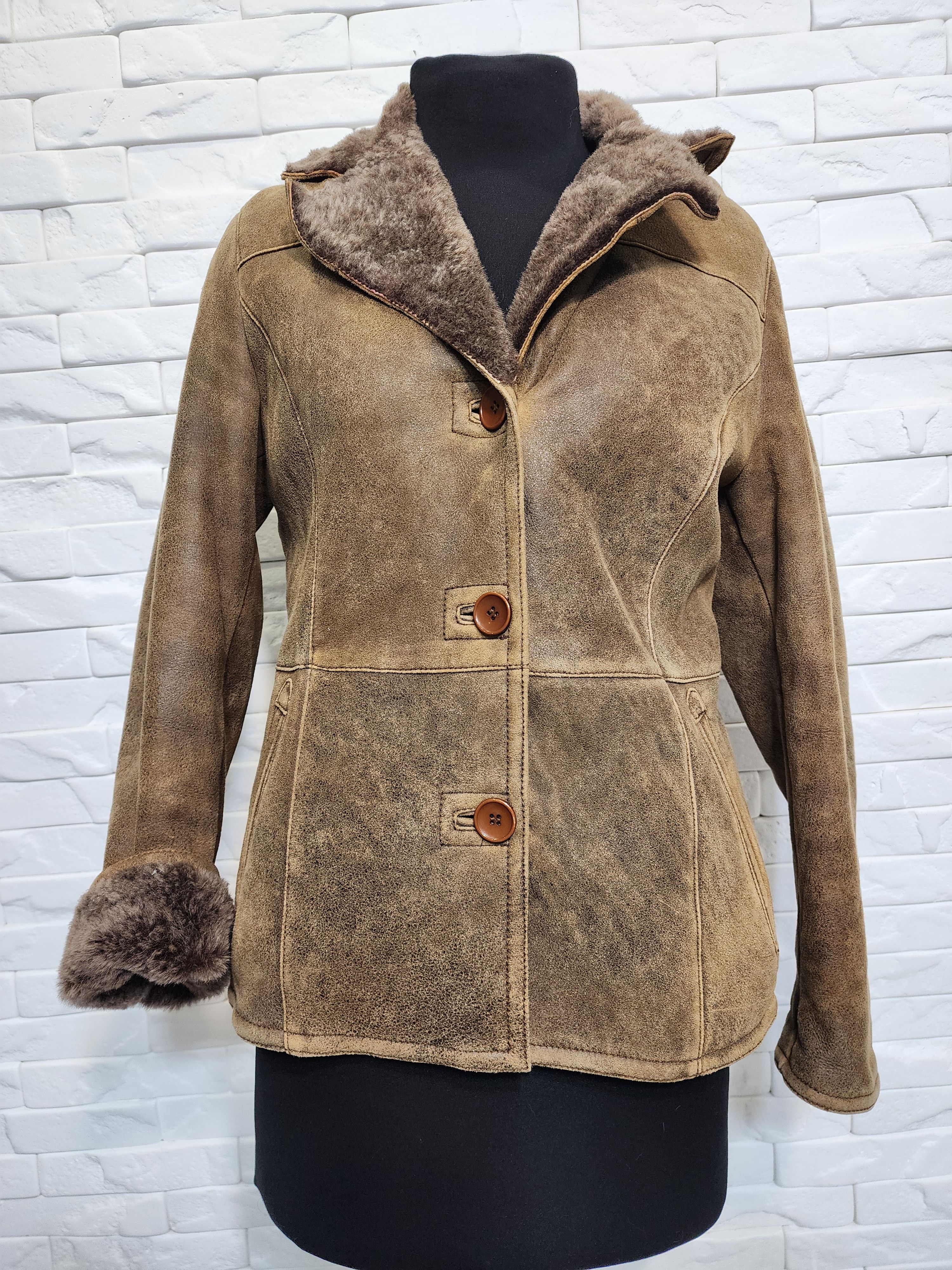 Genuine Leather Brown Sheepskin Coat: Women's Warm Genuine Fur Winter Coat Size M / US 6-8 / IT 42-44 - 1 Thumbnail
