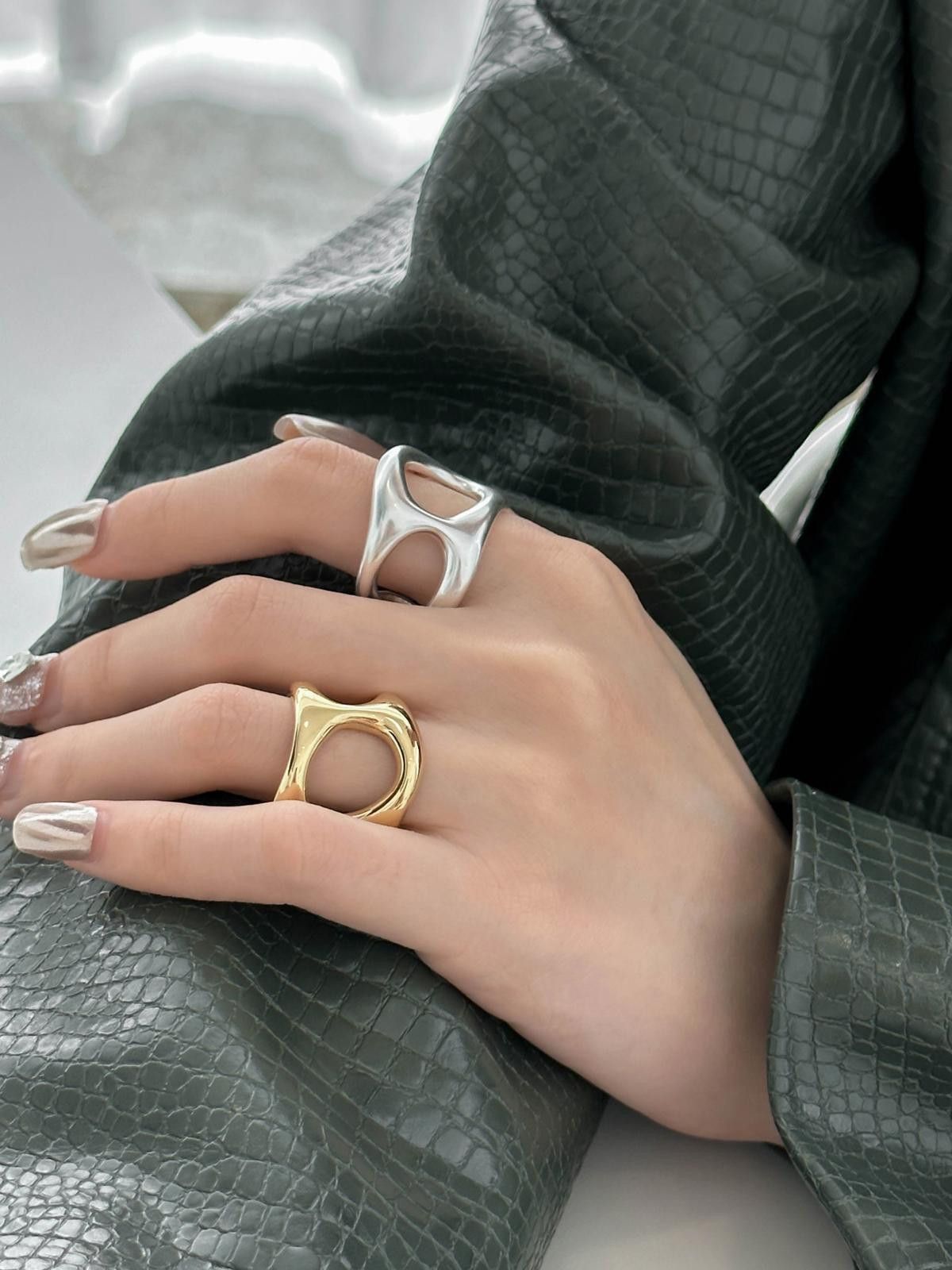 Jewelry Liquid Metal Chunky Hollow Open Adjustable Set Of Rings Size ONE SIZE - 2 Thumbnail
