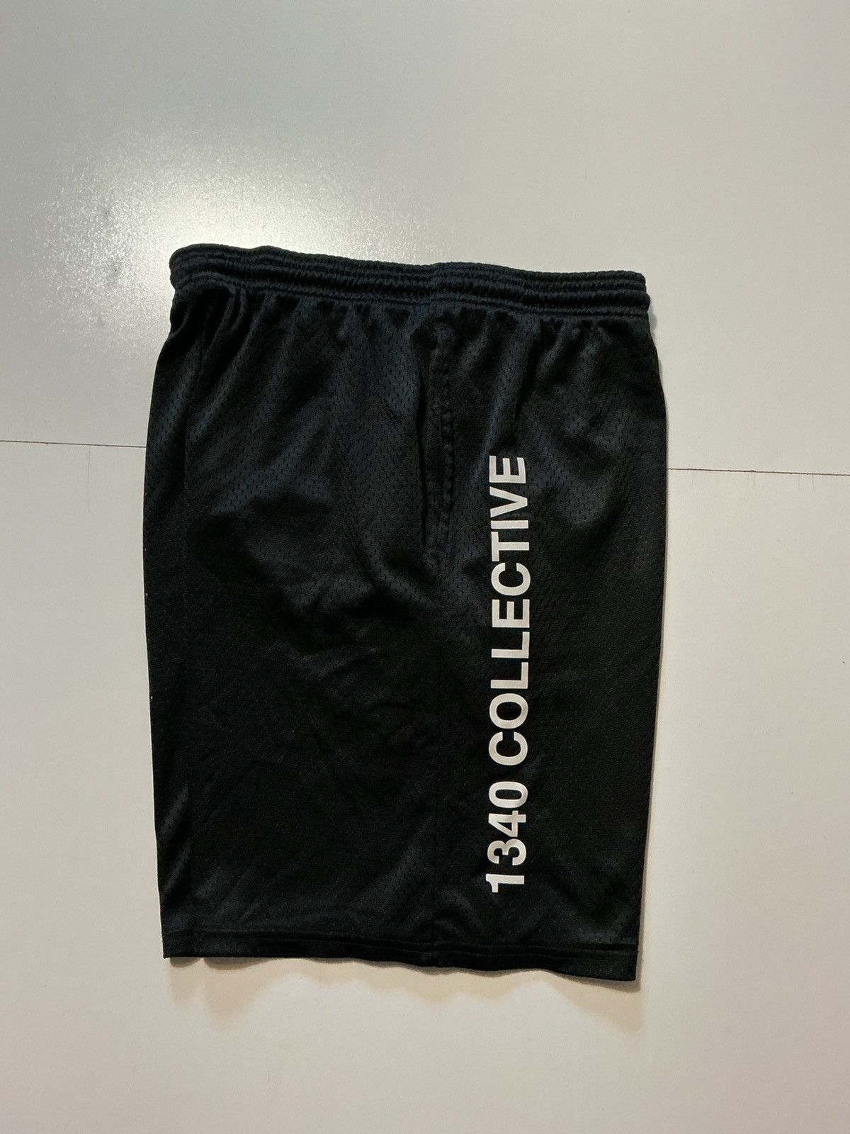 Champion 1340 Collective Champion SS19 Graphic Mesh 9” Inseam Shorts Size US 30 / EU 46 - 4 Thumbnail