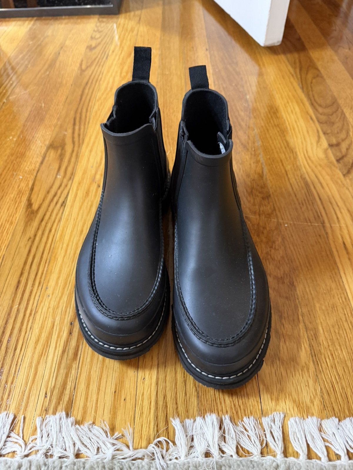 Hunter Black rubber hunter chelsea boot Size US 9 / EU 42 - 1 Thumbnail