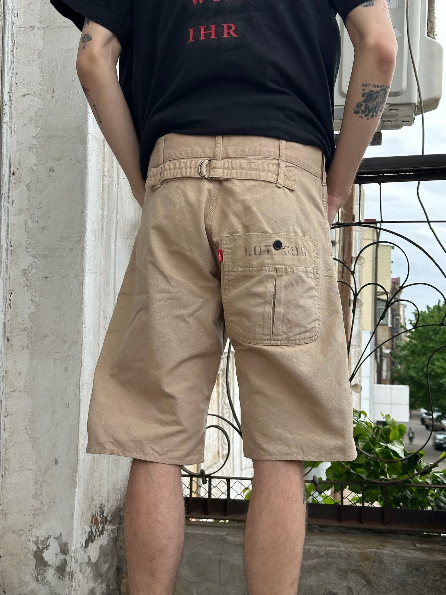 Levi's Levi’s Buckle back Shorts jeans Size US 30 / EU 46 - 1 Thumbnail