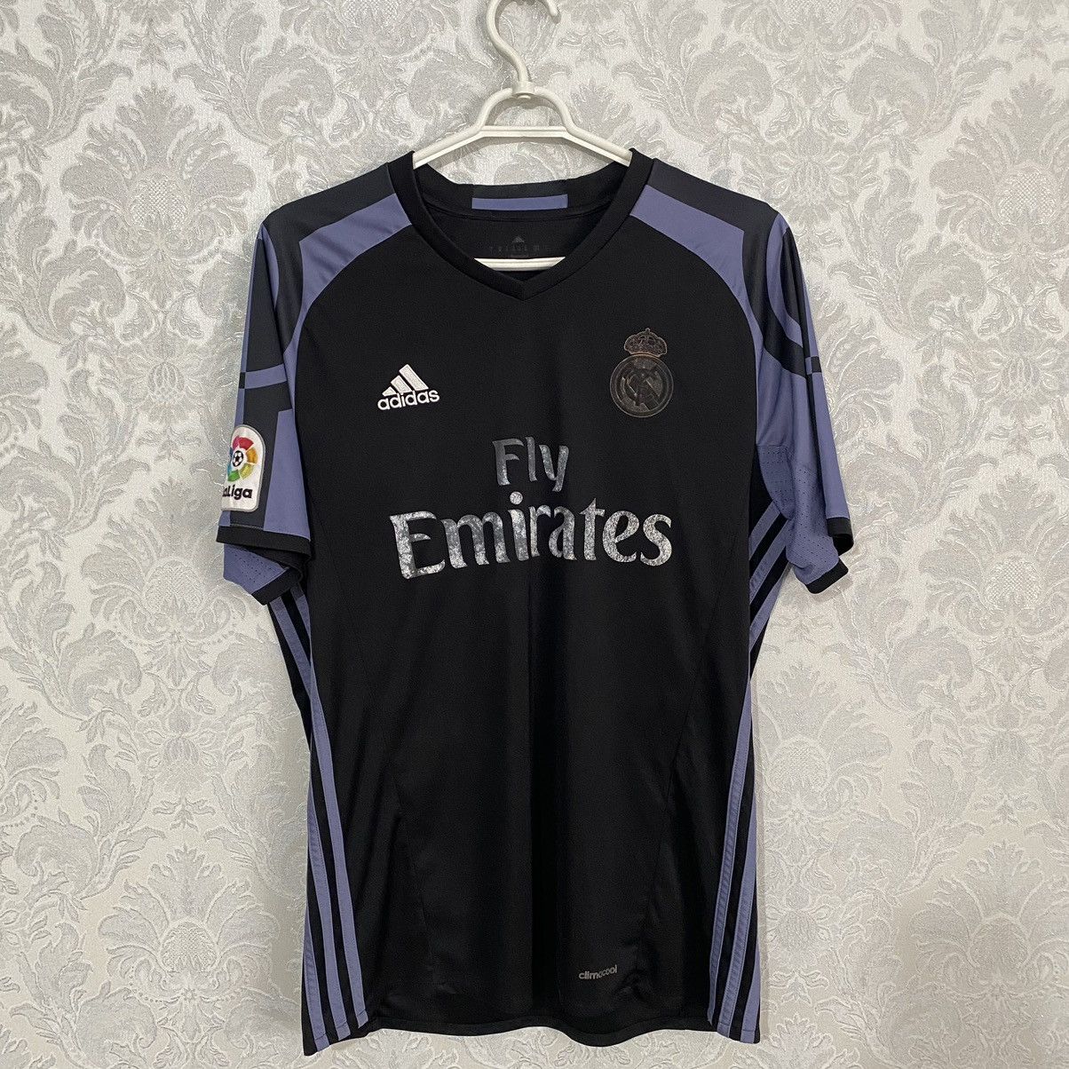 Adidas Adidas Real Madrid 2016/2017 3rd Third Away Soccer Jersey Size US M / EU 48-50 / 2 - 1 Thumbnail