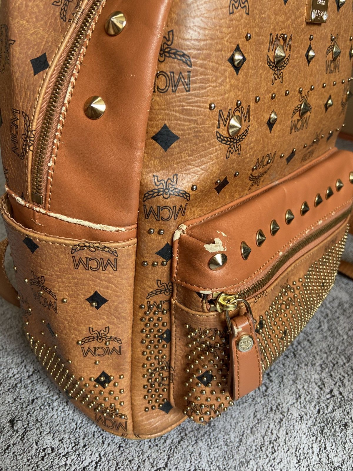 MCM MCM Studded Backpack Leather Distressed Size ONE SIZE - 18 Thumbnail