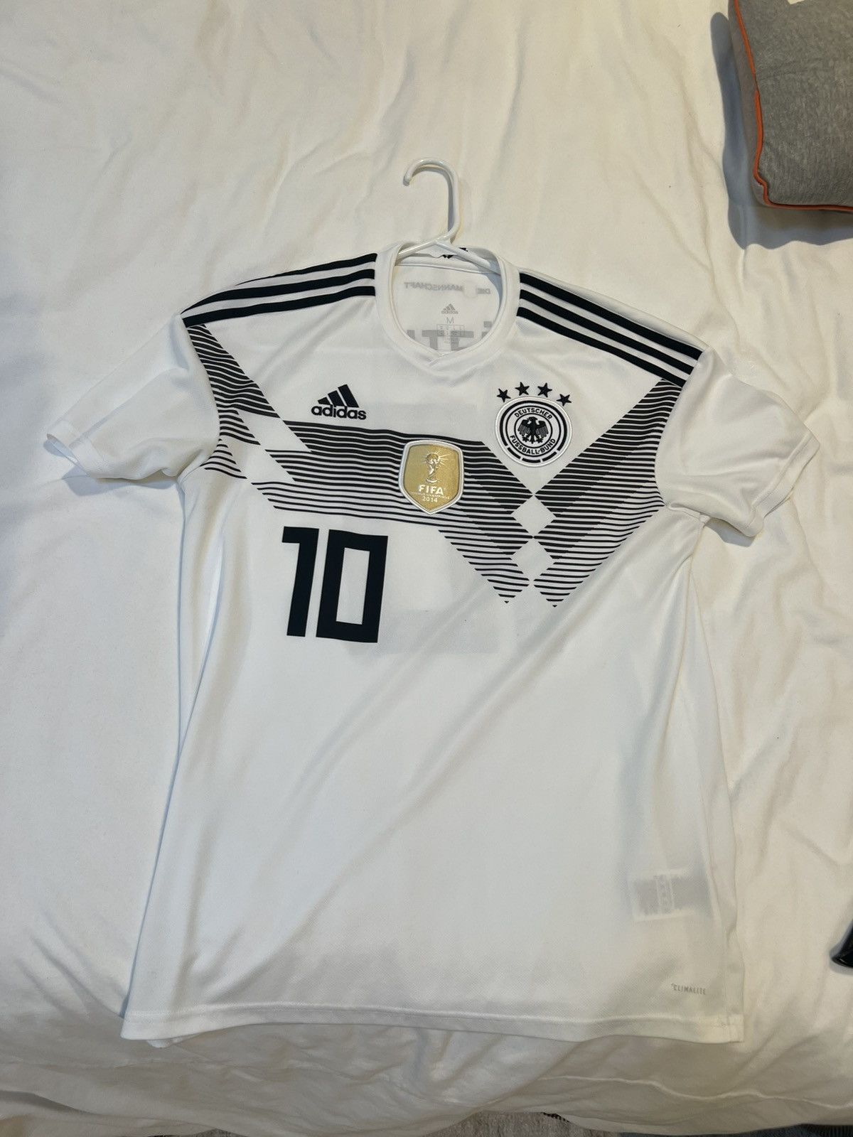 Adidas Ozil 2018 World Cup Jersey Size US M / EU 48-50 / 2 - 1 Thumbnail