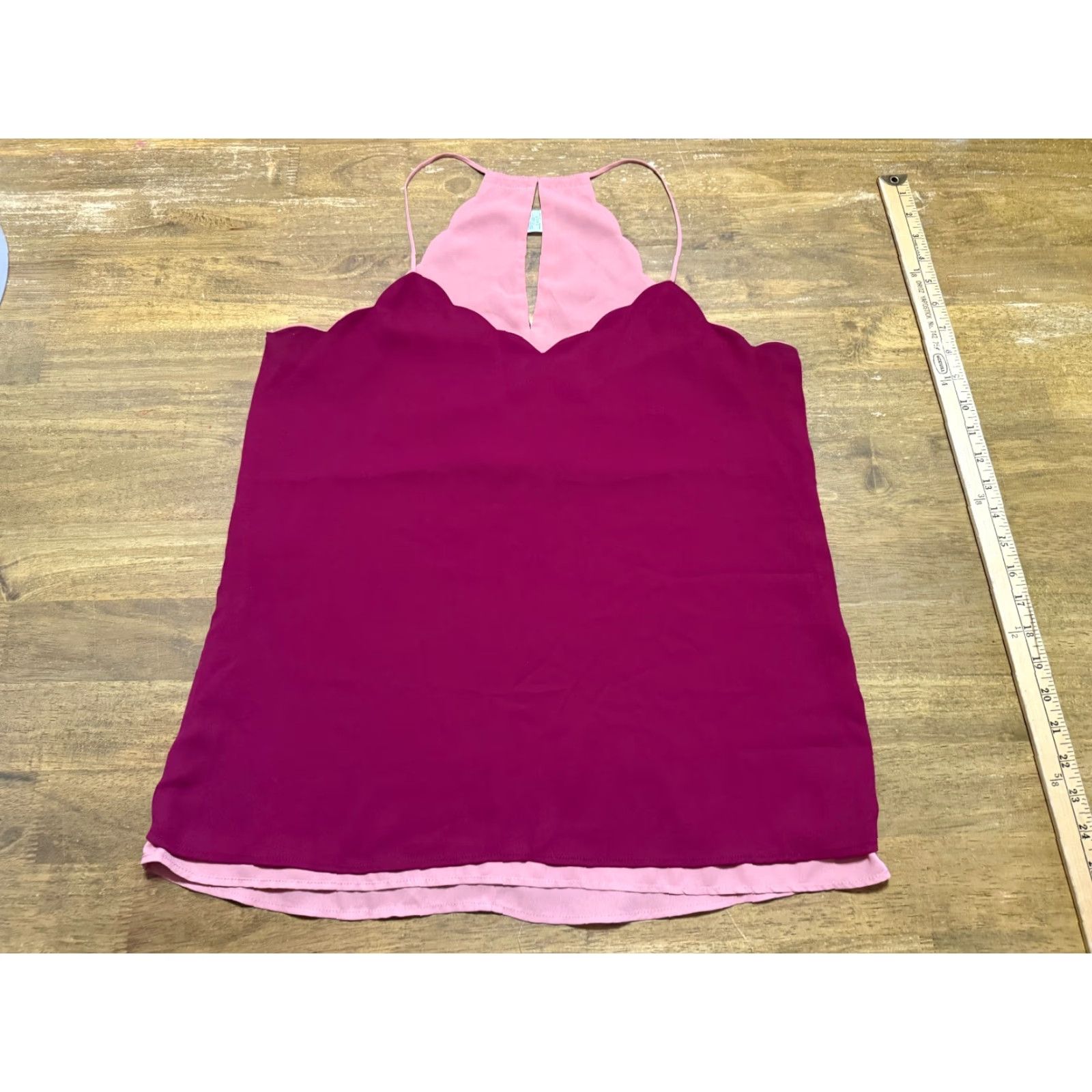 Express Express Tank Top Women's Size Medium Red Scalloped Sleeveless Tank Size M / US 6-8 / IT 42-44 - 2 Thumbnail