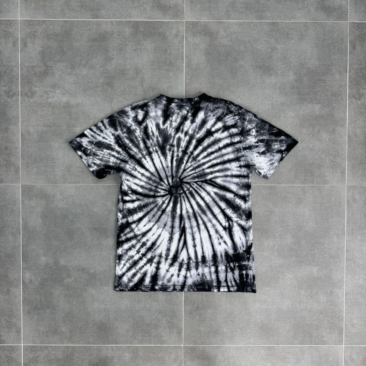 Independent Truck Co. Independent Truck Company Tie Dye Y2K T-Shirt Men Size M Size US M / EU 48-50 / 2 - 12 Thumbnail