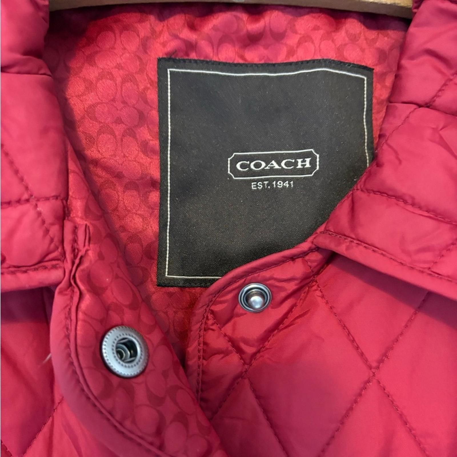 Coach Coach Red Puffer Quilted Coat Women’s S Signature Lining Size S / US 4 / IT 40 - 2 Thumbnail