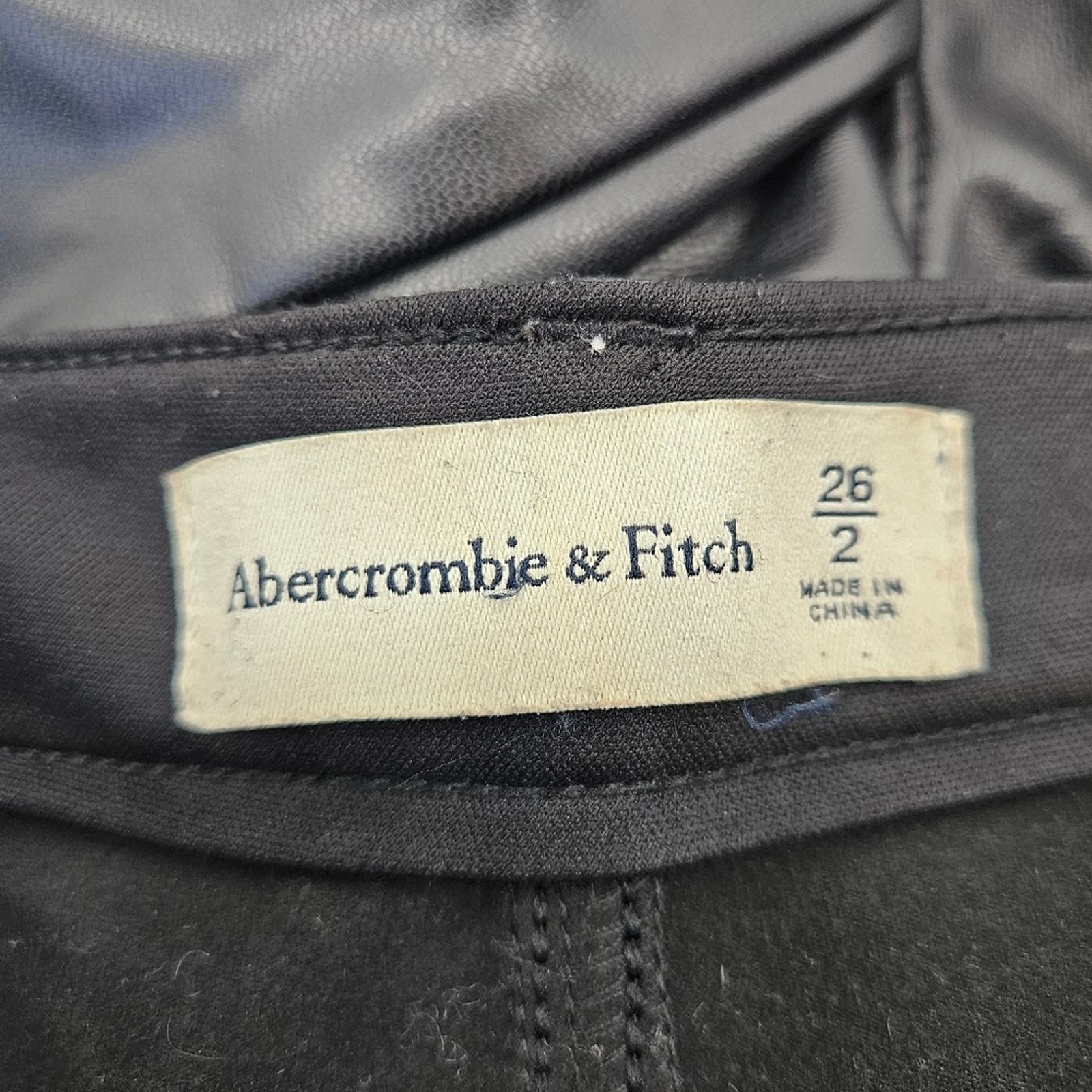 Abercrombie & Fitch Abercrombie & Fitch Criss-Cross Waist Vegan Leather 90s Sz 2 Size 26" / US 2 / IT 38 - 8 Thumbnail