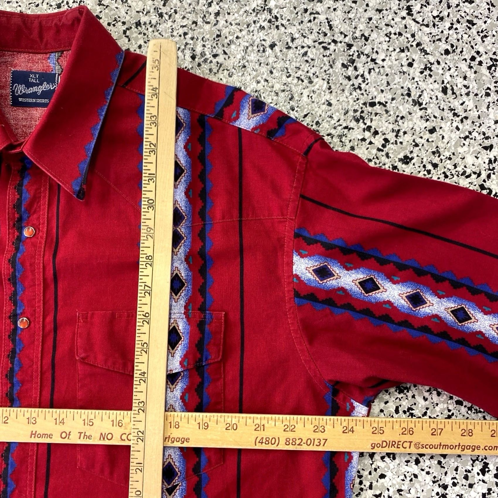 Wrangler VINTAGE Wrangler Western Shirt Pearl Snap Aztec Print Cowboy Maroon Red XLT Mens Regular Long Sleeve Button-Up Cotton Size US XL / EU 56 / 4 - 3 Thumbnail