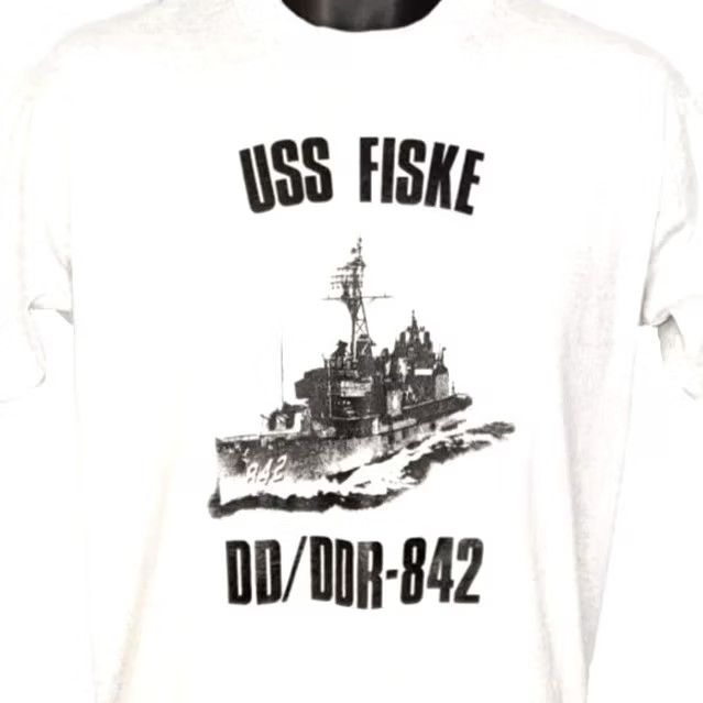 Fruit Of The Loom VINTAGE USS Fiske DD DDR 842 T Shirt Mens Size Medium White 90s Navy Destroyer Size US M / EU 48-50 / 2 - 2 Thumbnail