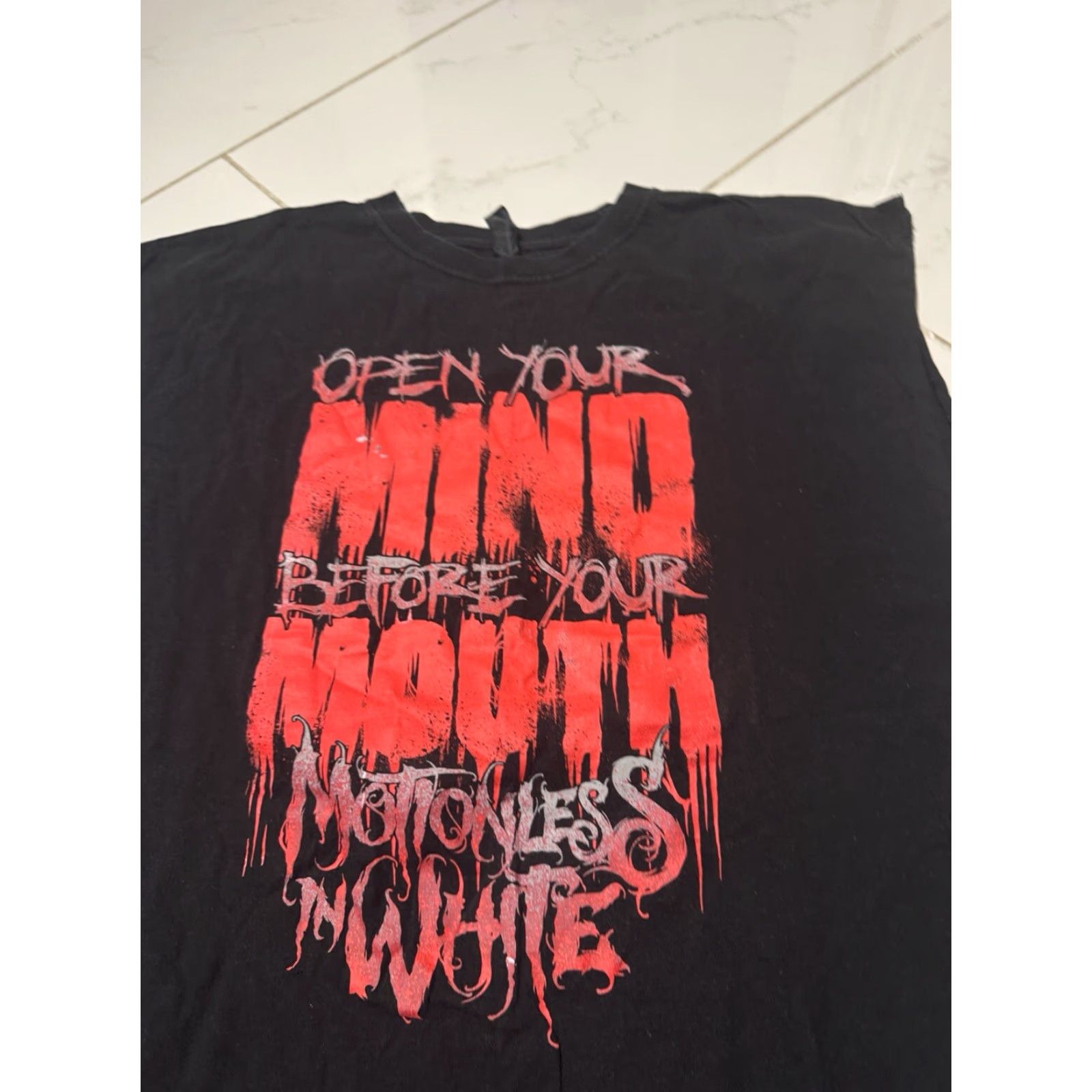 Hanes Motionless in White Shirt XL Men Black Grunge Tank Top T-Shirt Metalcore Rock Band Hanes XL Mens Black Grunge Punk Shirt Size US XL / EU 56 / 4 - 4 Thumbnail