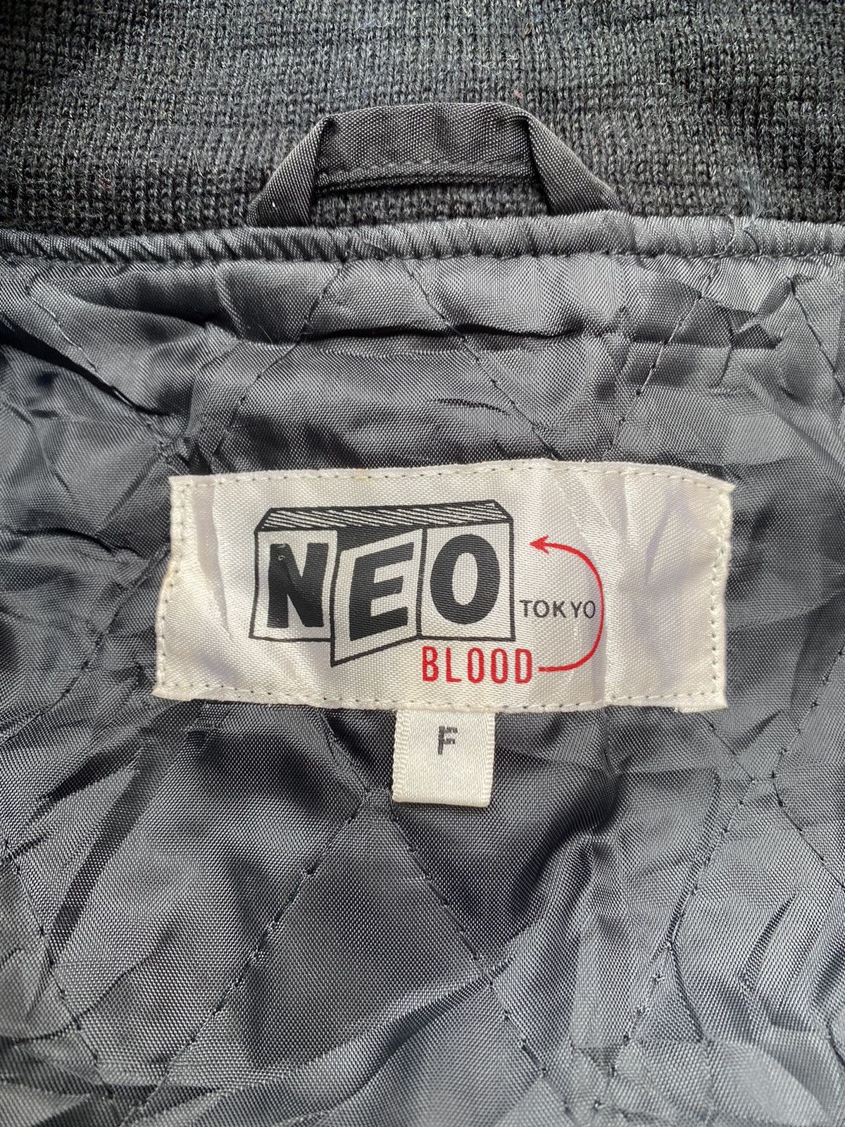 Japanese Brand 90s Neoblood Tokyo Embroidered Cargo Bomber Jacket Size US L / EU 52-54 / 3 - 12 Thumbnail