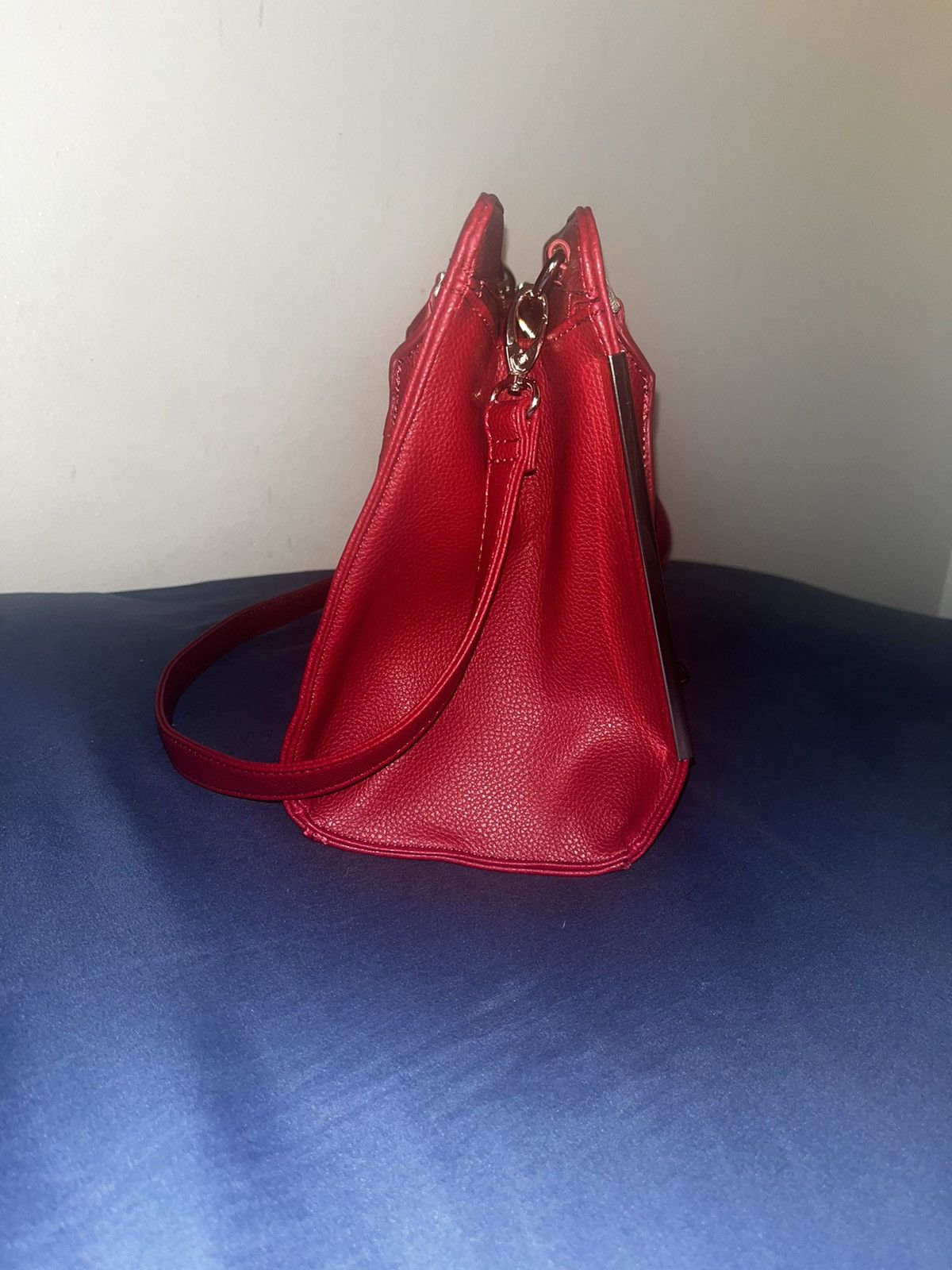 Coach × Gucci × Guess Red Guess Handle Bag w Shoulder Strap Size ONE SIZE - 10 Thumbnail