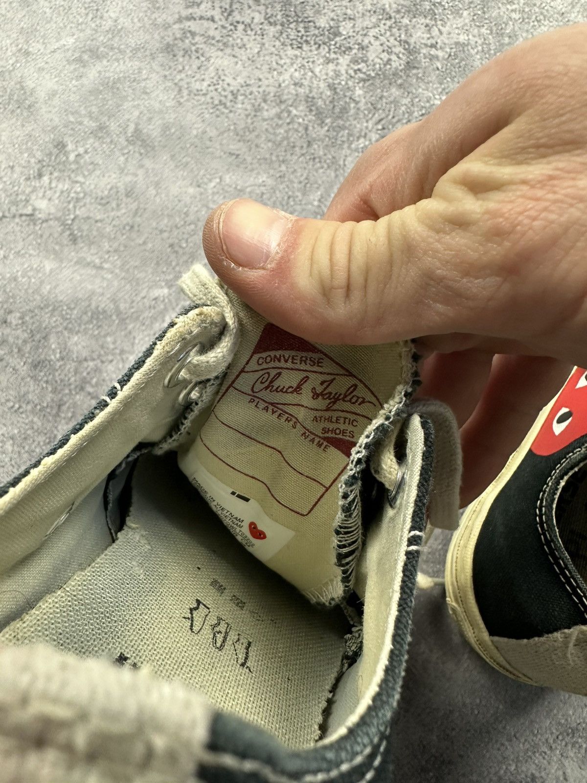 Comme des Garcons PLAY × Converse Comme des Garcons Converse Play Black Low Top Sneakers Size US 6 / IT 36 - 20 Thumbnail