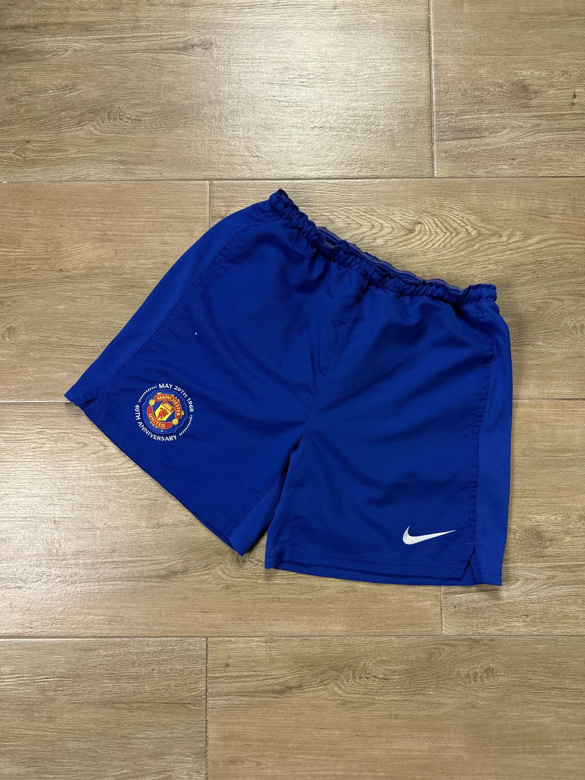 Nike × Vintage Vintage Y2K Nike Manchester United Soccer Shorts Size US 32 / EU 48 - 1 Thumbnail