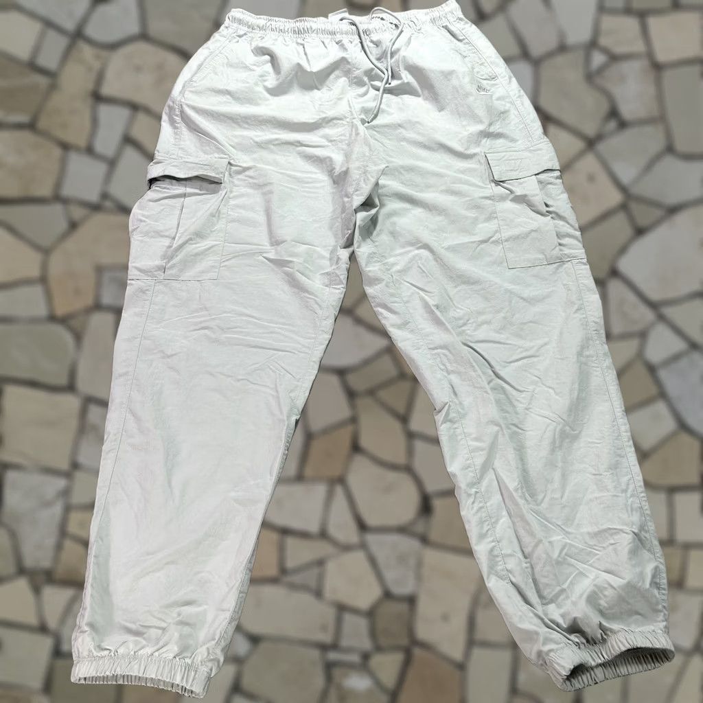 Nike Nike Pants Mens Medium Gray Nylon Cargo Jogger Elastic Waist Pockets HJ1990-025 Size US 31 - 1 Thumbnail