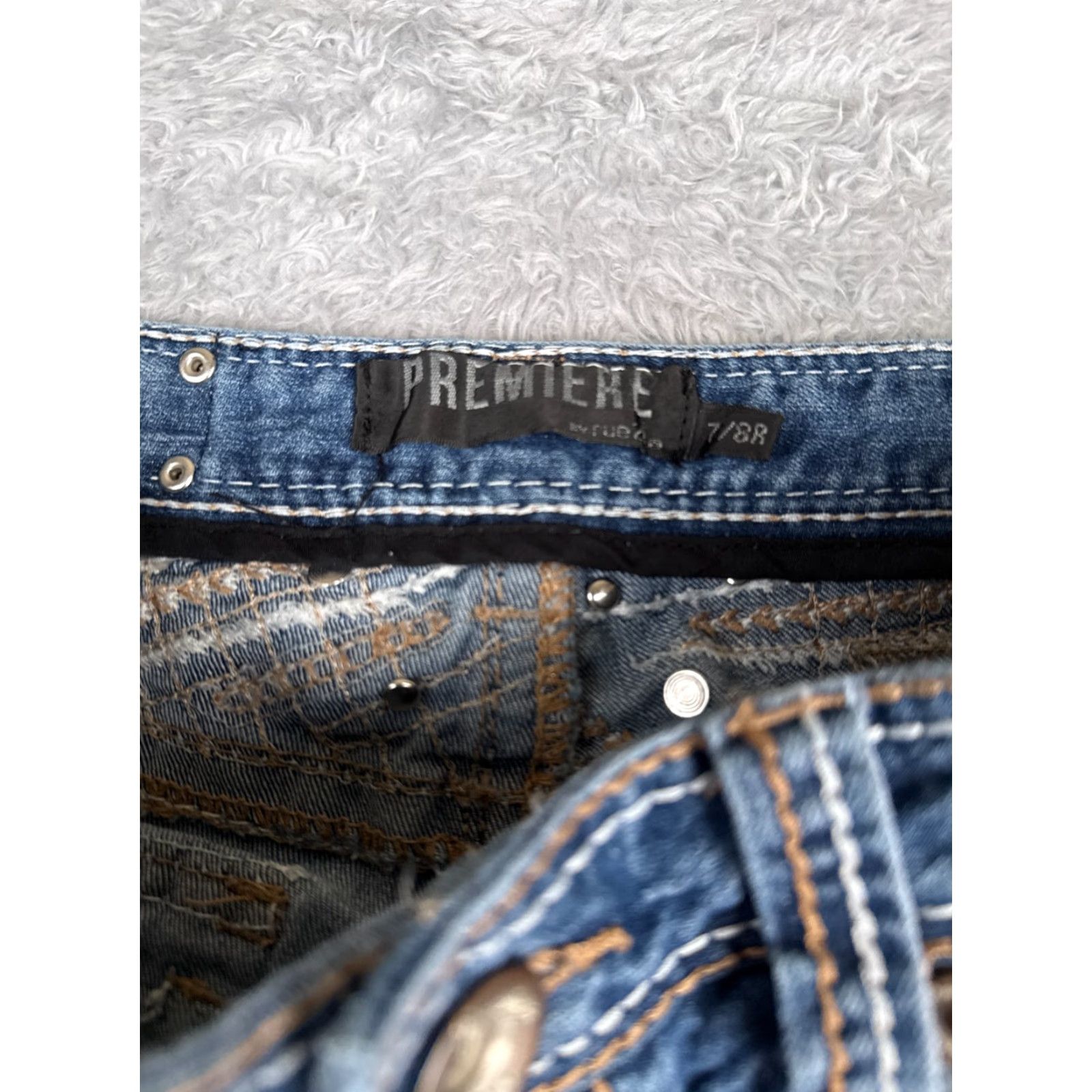 Vintage Rue21 Jeans Juniors 7 Blue Denim Mid Rise Bootcut 30x29 Cotton Womens Jeans 5-Pocket Embroidered Rhinestone Blue Denim Style American Designer Size 28" / US 6 / IT 42 - 6 Thumbnail
