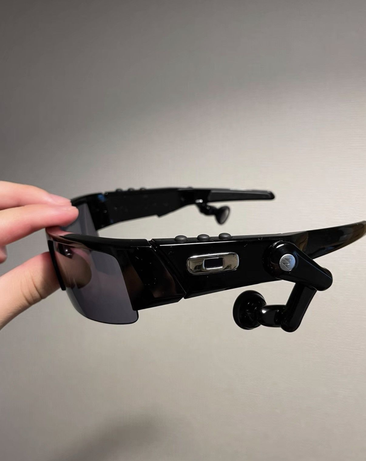 Oakley OAKLEY Thump Motorola Bluetooth Music Headset Sunglasses K24 Size ONE SIZE - 3 Thumbnail