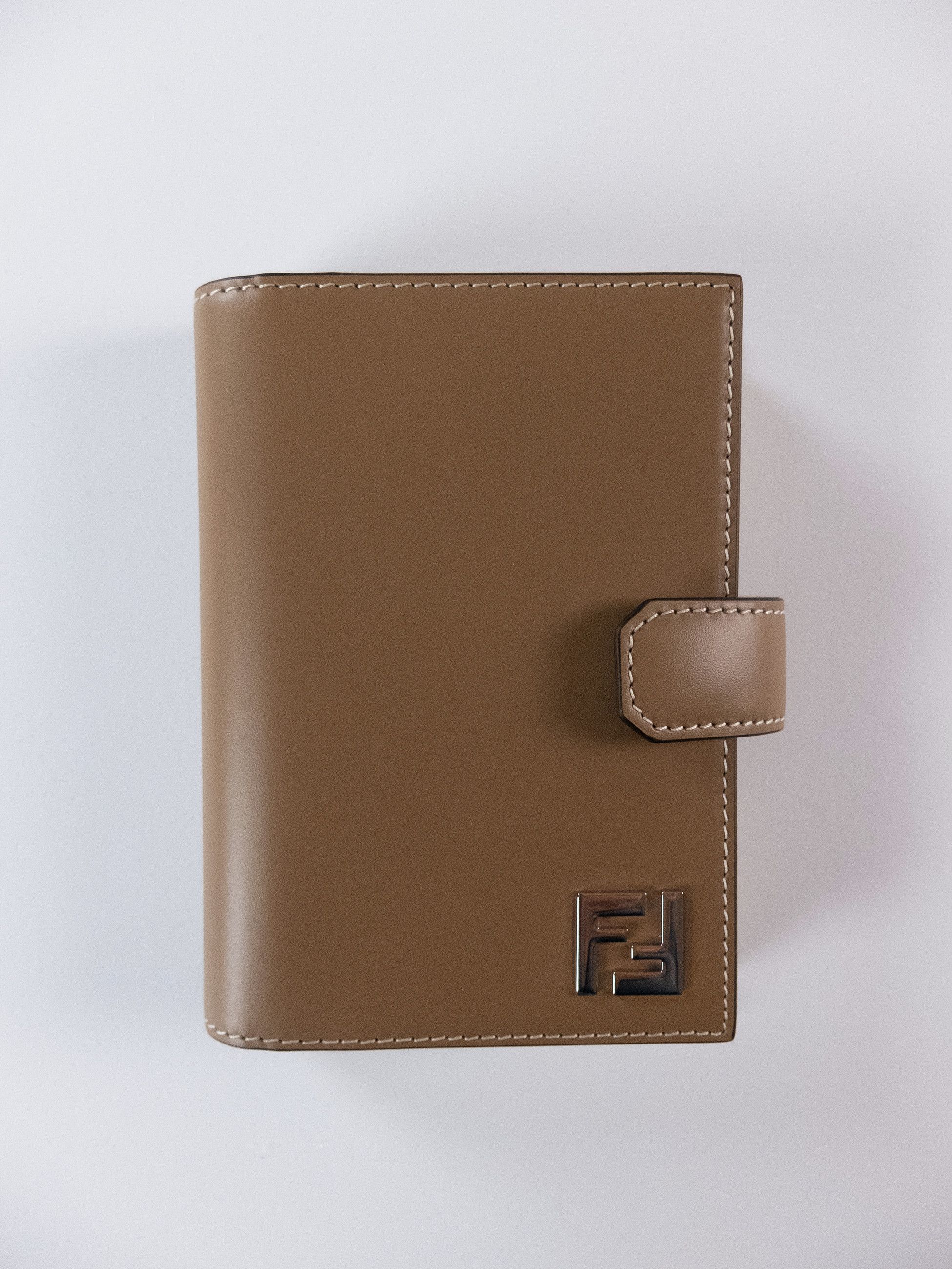 Fendi FENDI beige leather refillable notebook with metal FF logo Size ONE SIZE - 1 Thumbnail