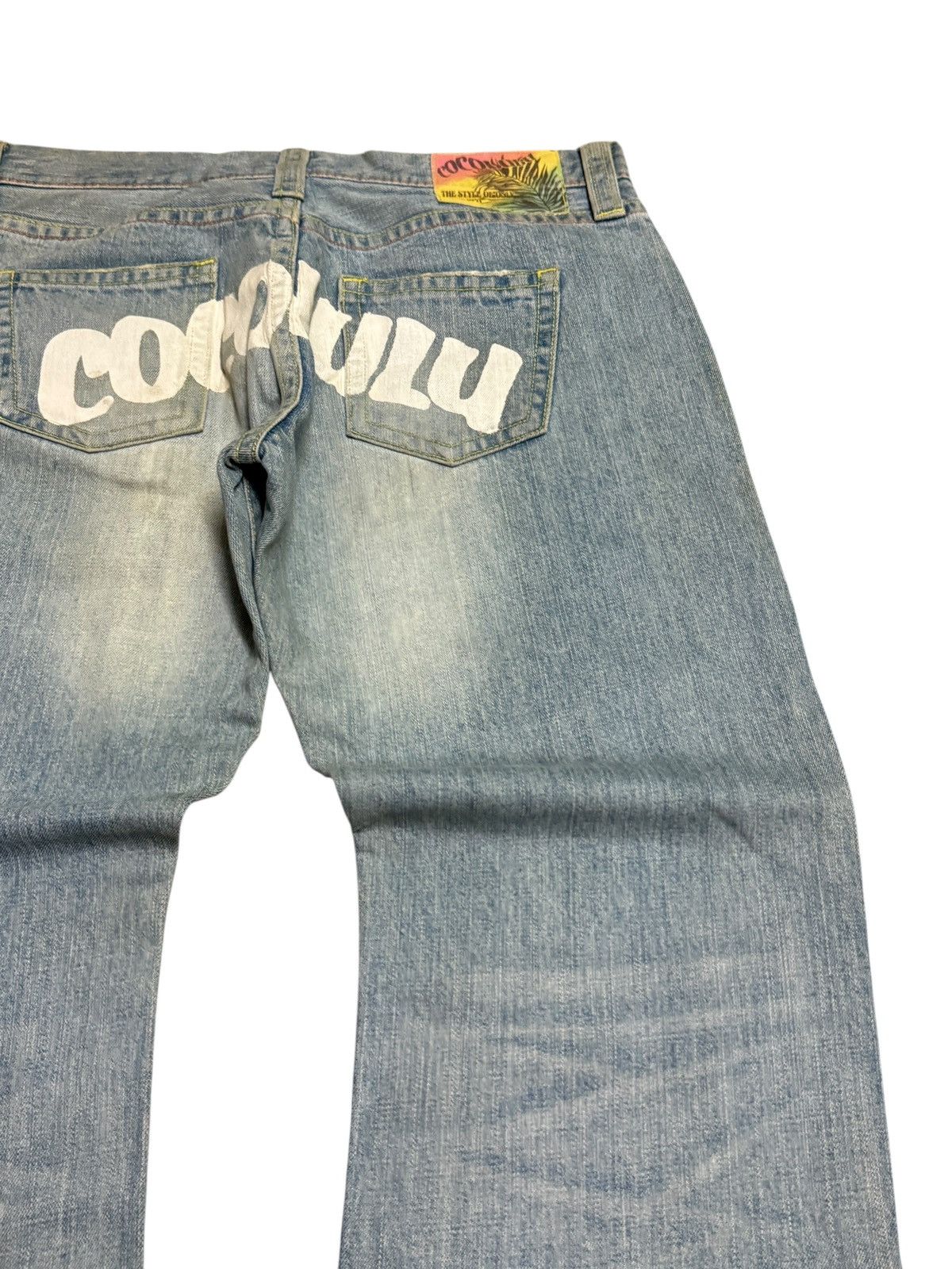 Japanese Brand COCOLULU Printed Washed Blue Yellow Stitching Daicock Denim Size US 34 / EU 50 - 13 Thumbnail