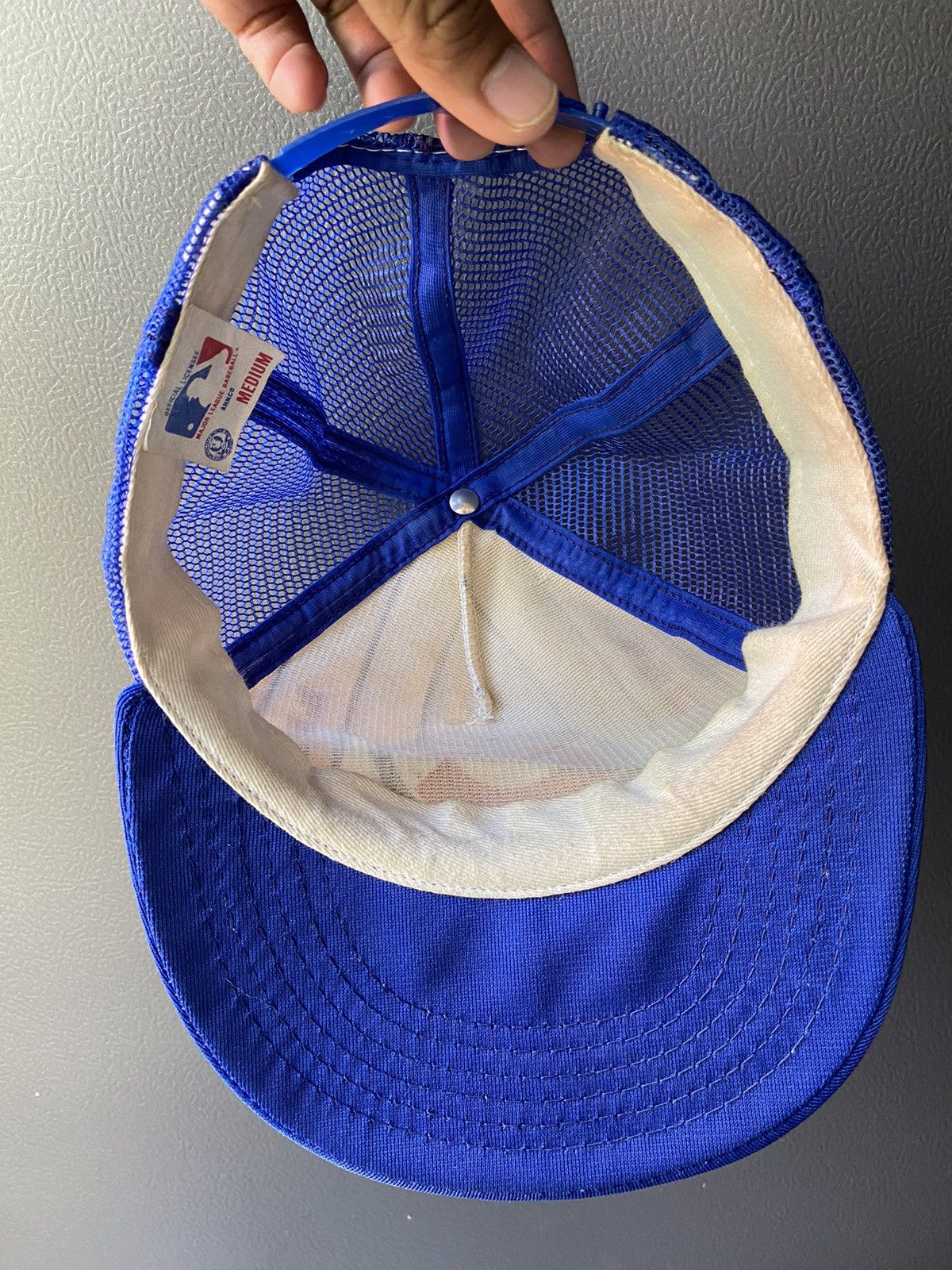 MLB × Sports Specialties Rare 90s Chicago Cubs striped mesh trucker hats Size ONE SIZE - 4 Thumbnail