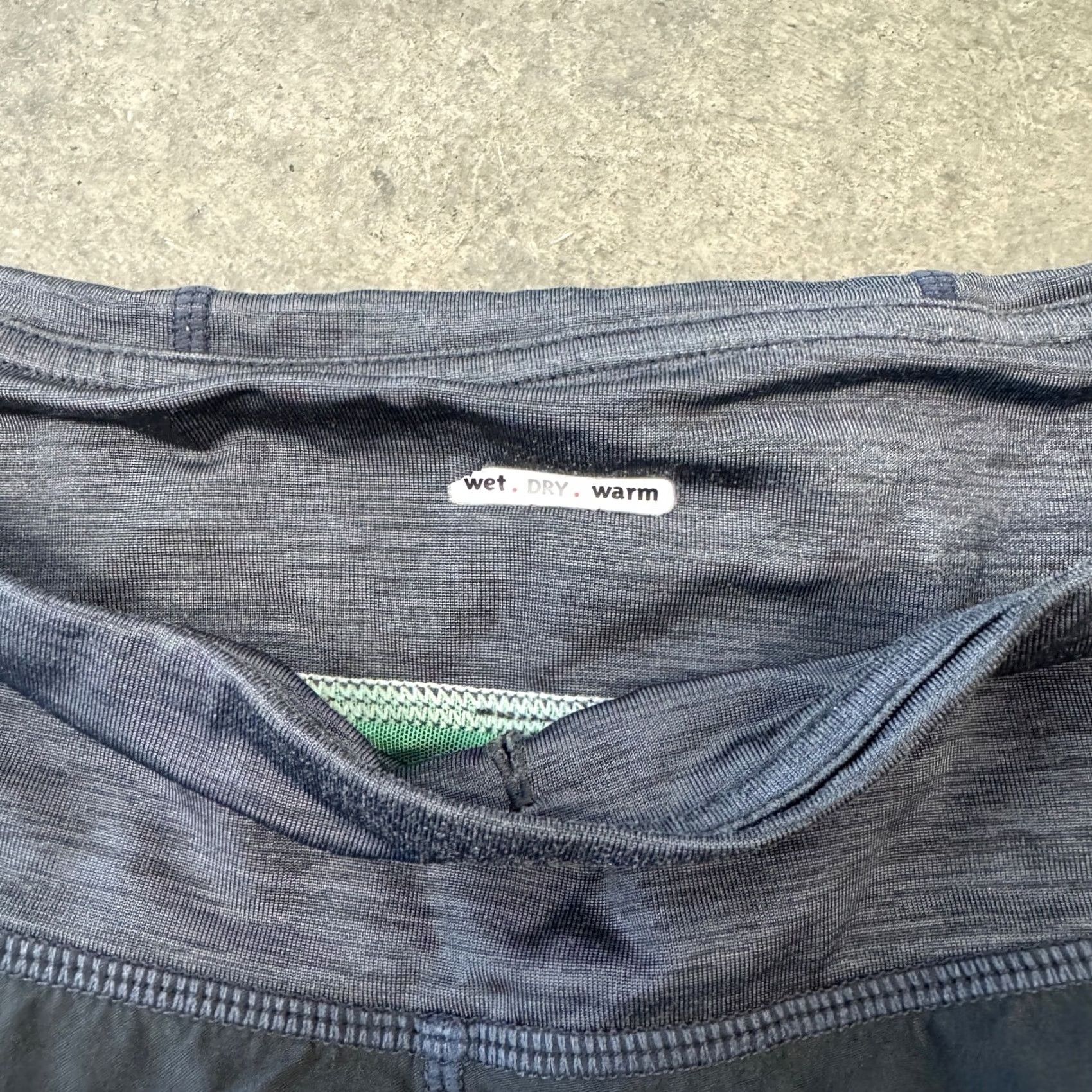 Speedo VINTAGE Y2K Grey Speed Racer Black Workout Athletic Yoga Shorts M Women Size 32" / US 10 / IT 46 - 3 Thumbnail