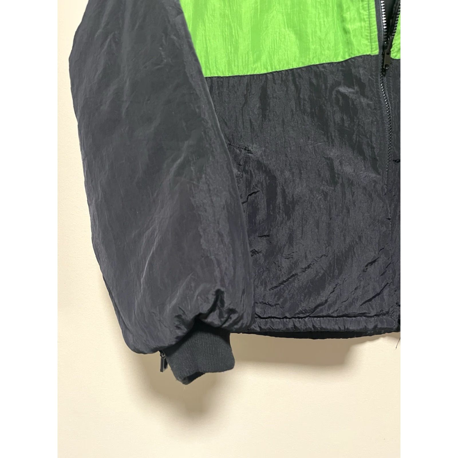 Vintage VINTAGE Arctic Cat Coat Womens M Black 90s USA Bomber Jacket Zip Full Zip Insulated Pockets Winter Fall Knit Nylon Silver Logo Embroidered Size M / US 6-8 / IT 42-44 - 7 Thumbnail
