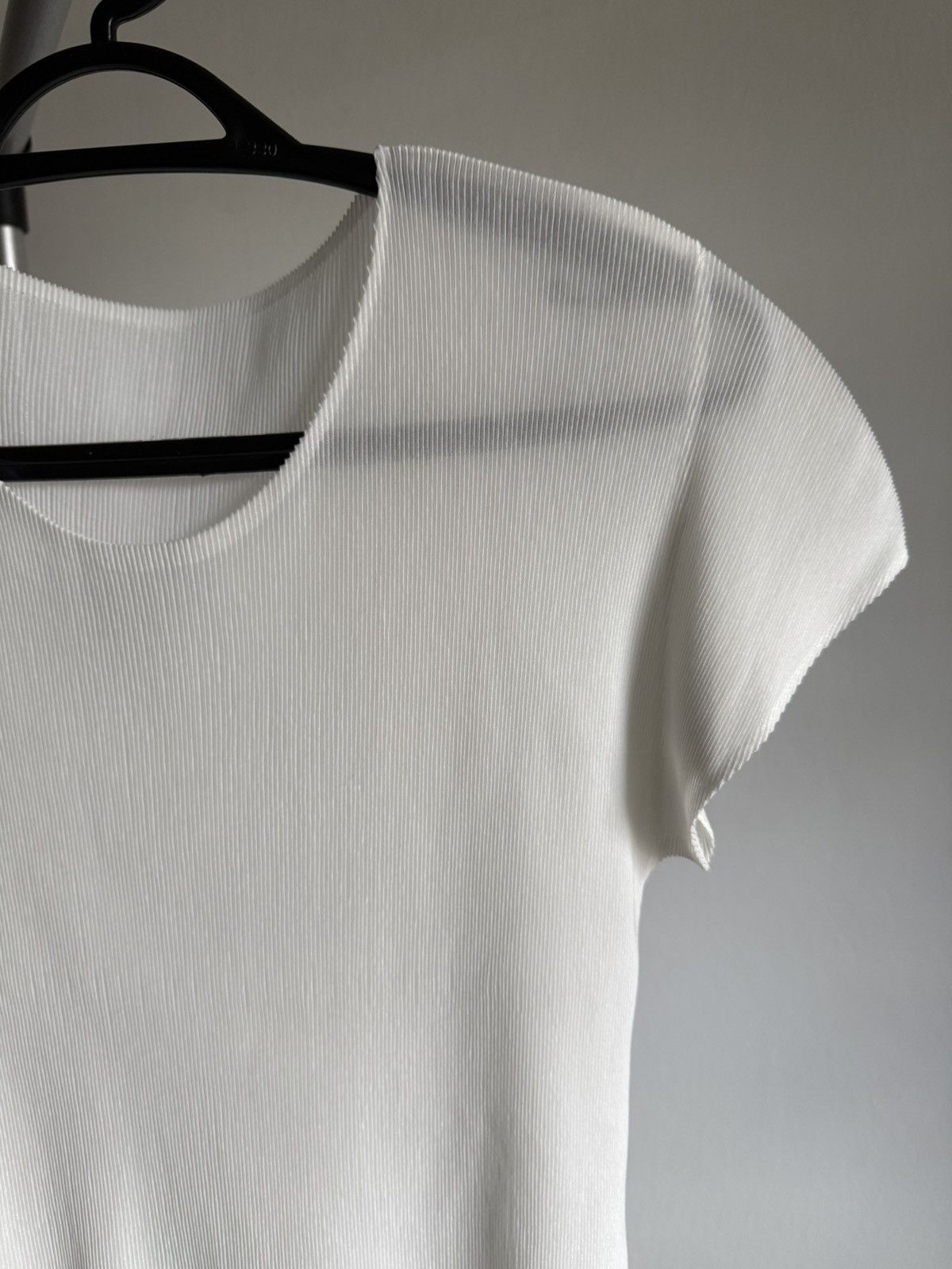 Pleats Please Issey Miyake Pleats please white shirt Size S / US 4 / IT 40 - 2 Thumbnail