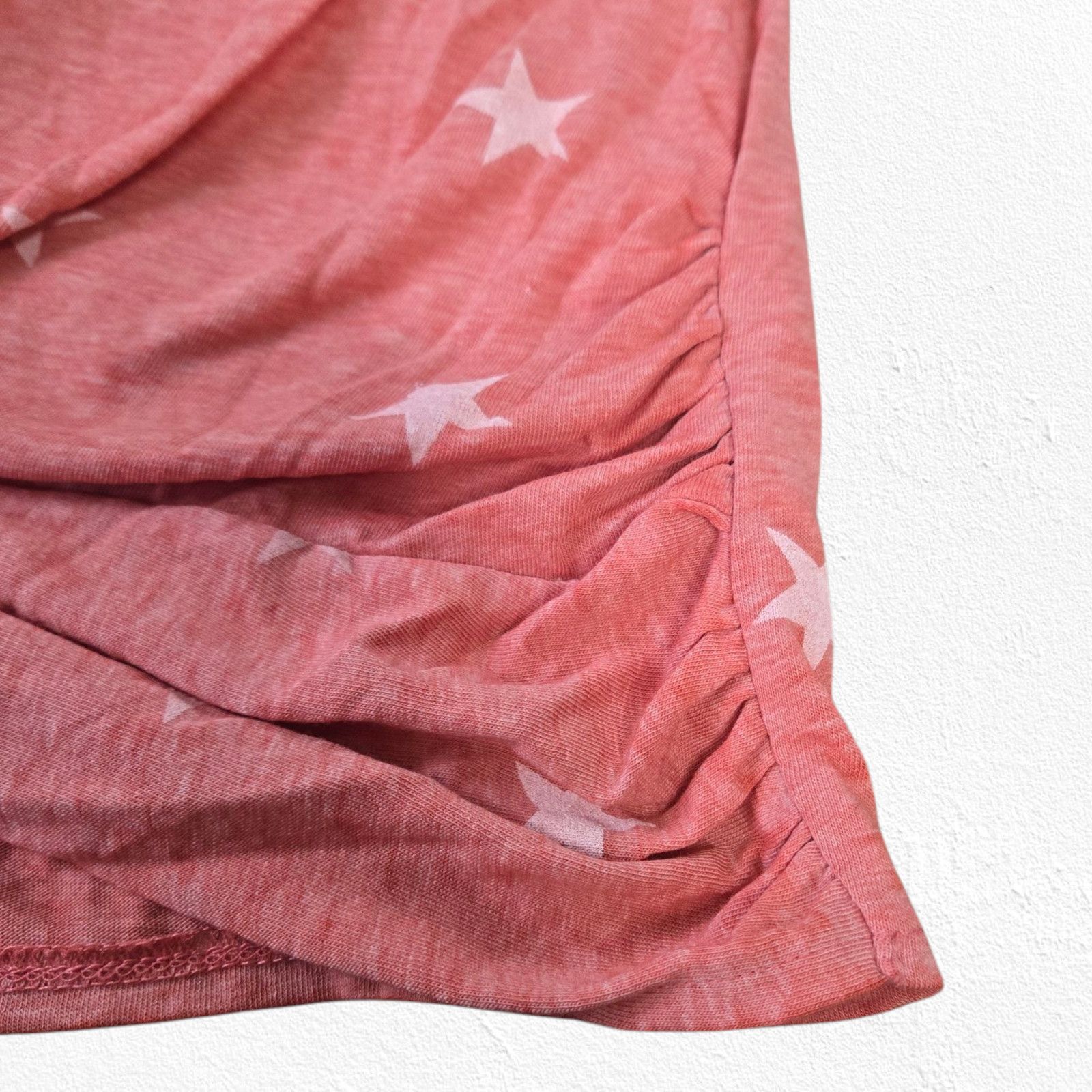Lucky Brand Lucky Brand Red Star Print Twist Front T Shirt Size Large Size L / US 10 / IT 46 - 10 Thumbnail