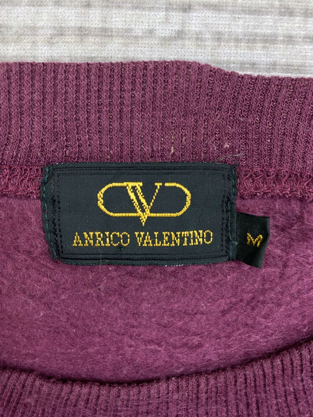 Valentino × Vintage Vintage Anrico Valentino Big Logo Sweatshirt Size US XL / EU 56 / 4 - 6 Thumbnail