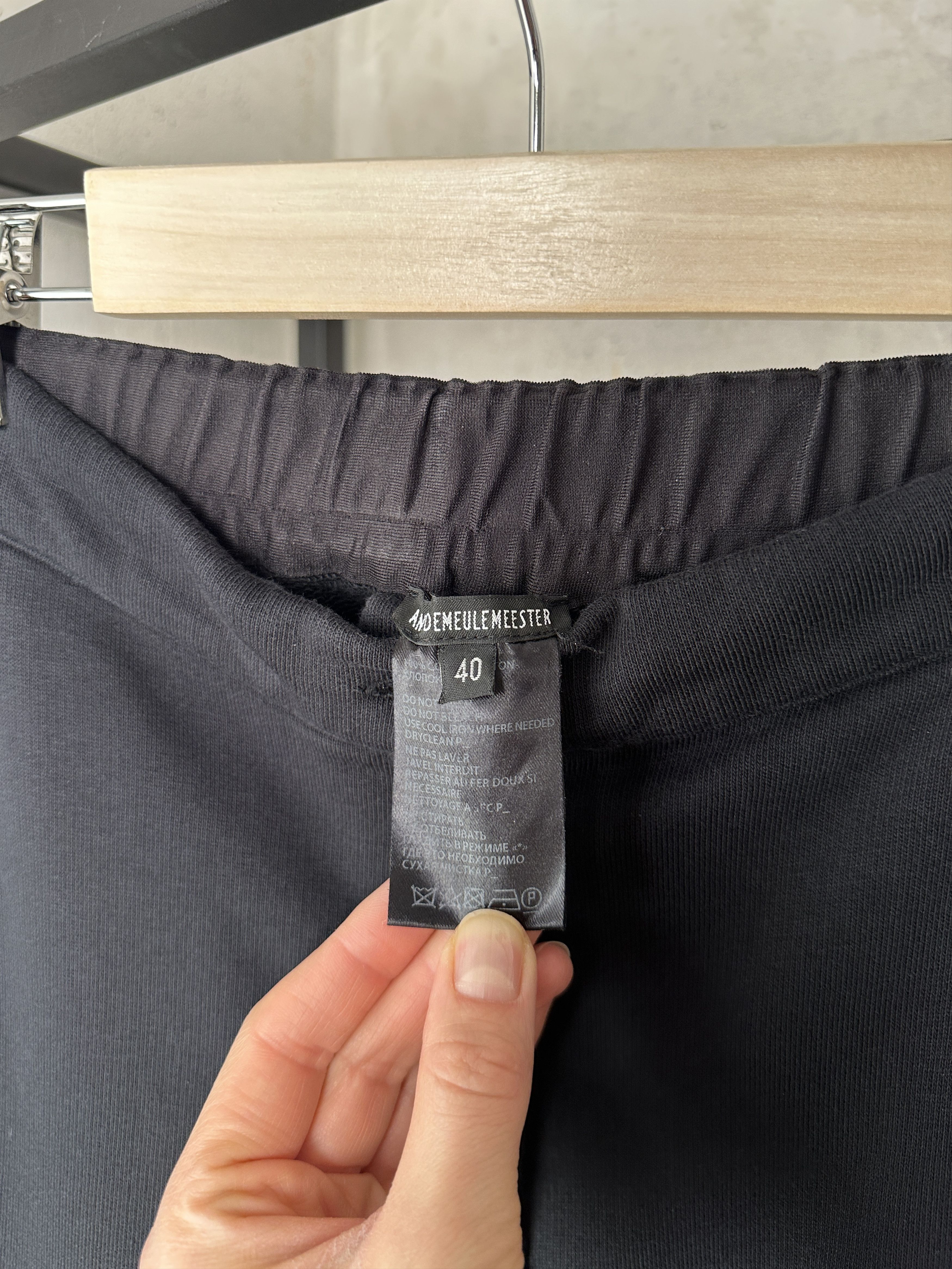Ann Demeulemeester Ann Demeulemeester Cropped Pants Size 27" / US 4 / IT 40 - 4 Thumbnail