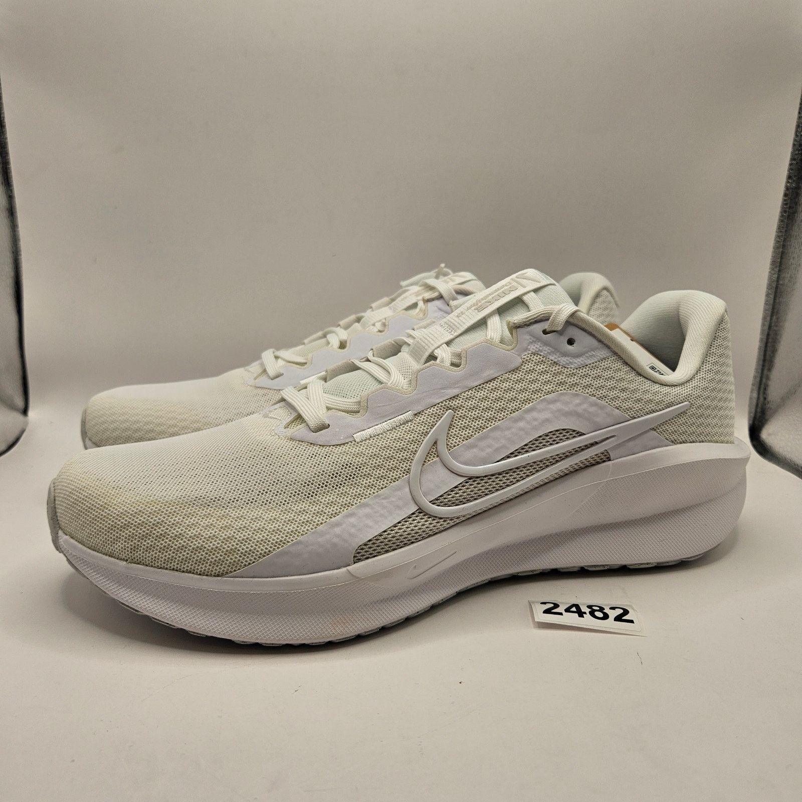 Nike NIKE MEN'S 11 DOWNSHIFTER 13 WHITE WOLF GREY FD6454-100 NWOB Size US 11 / EU 44 - 1 Thumbnail