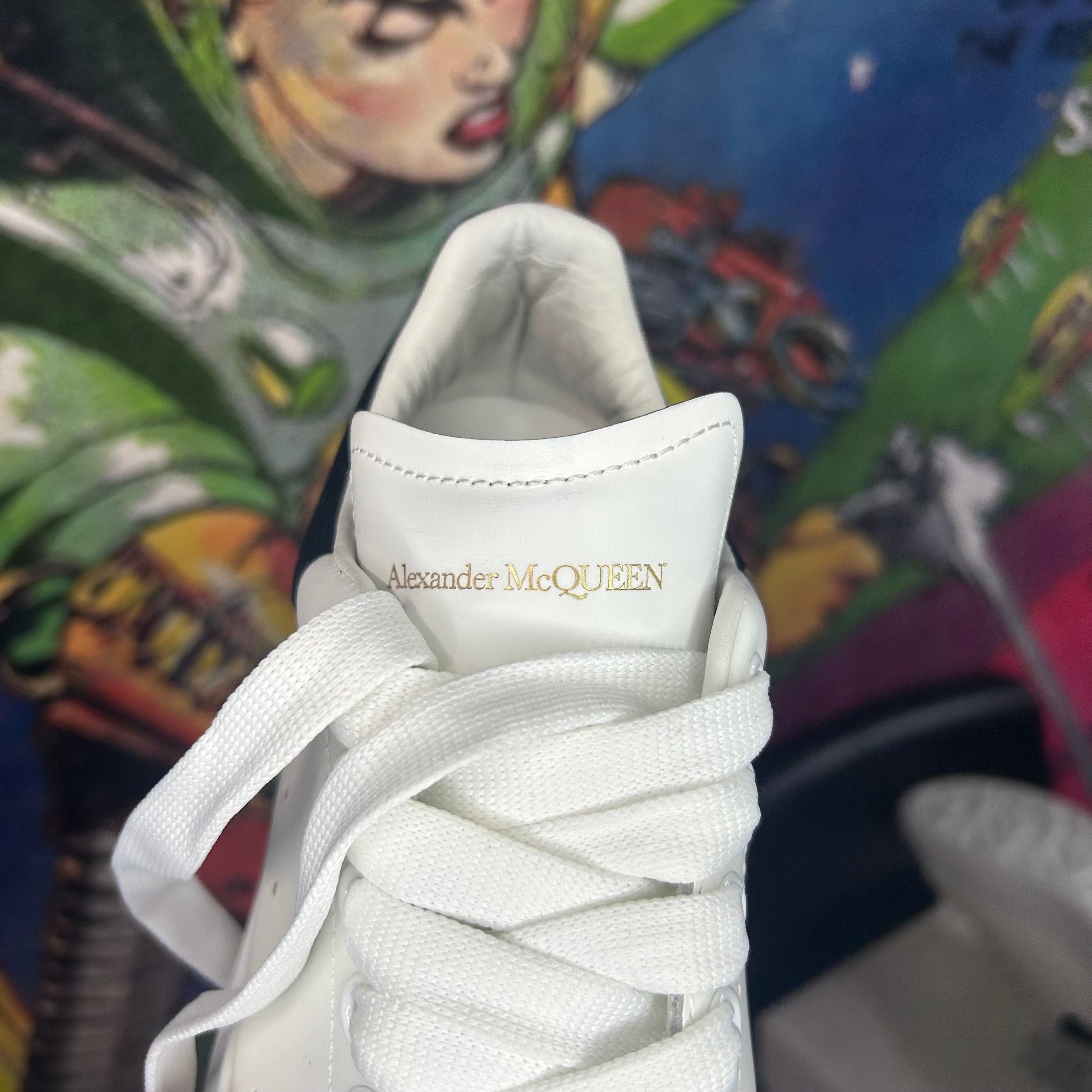 Alexander McQueen Alexander McQueen Oversized Sneakers Black White Size 37.5 Size US 5 / EU 37 - 6 Thumbnail