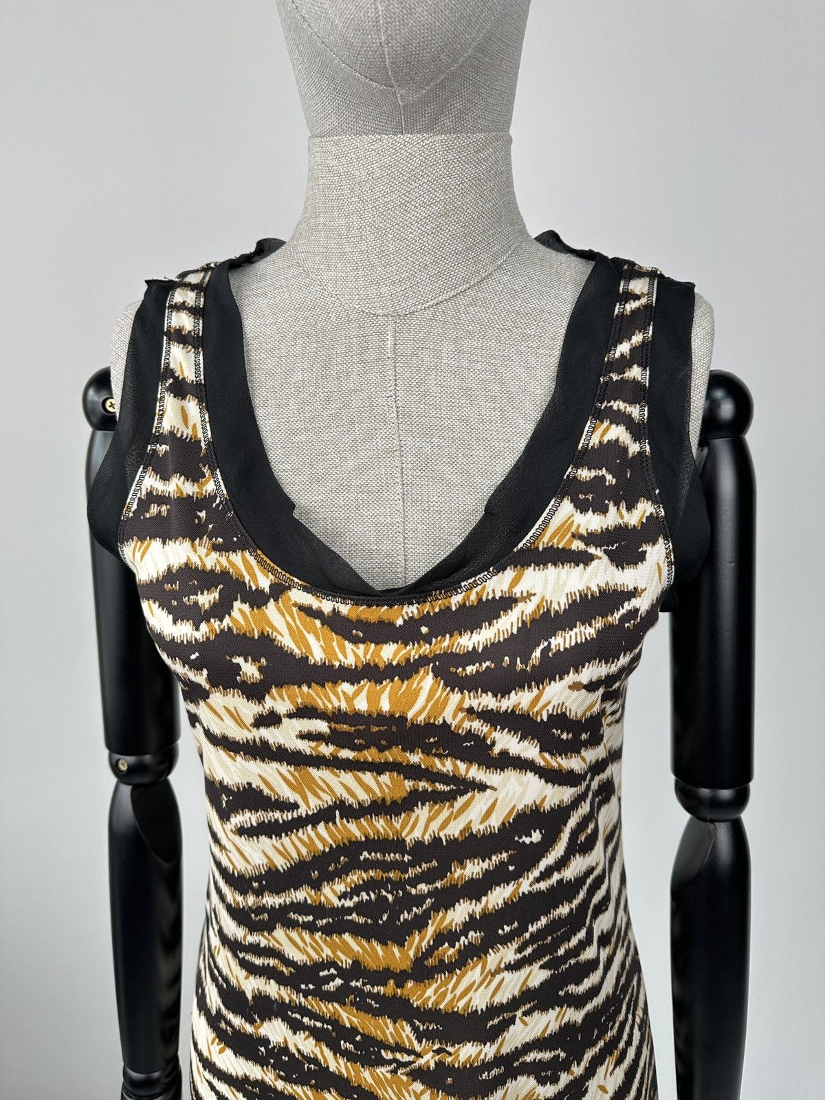 Dolce & Gabbana DOLCE & GABBANA Sleeveless Tiger Animal Print Viscose Dress Size S / US 4 / IT 40 - 7 Thumbnail