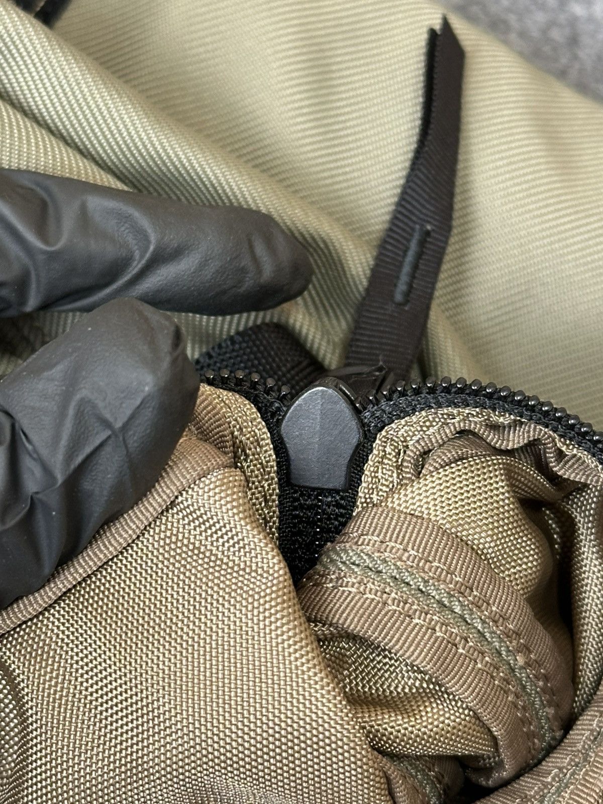 Porter Porter Round Shoulder Bag a distinctive half-moon design. Size ONE SIZE - 11 Thumbnail