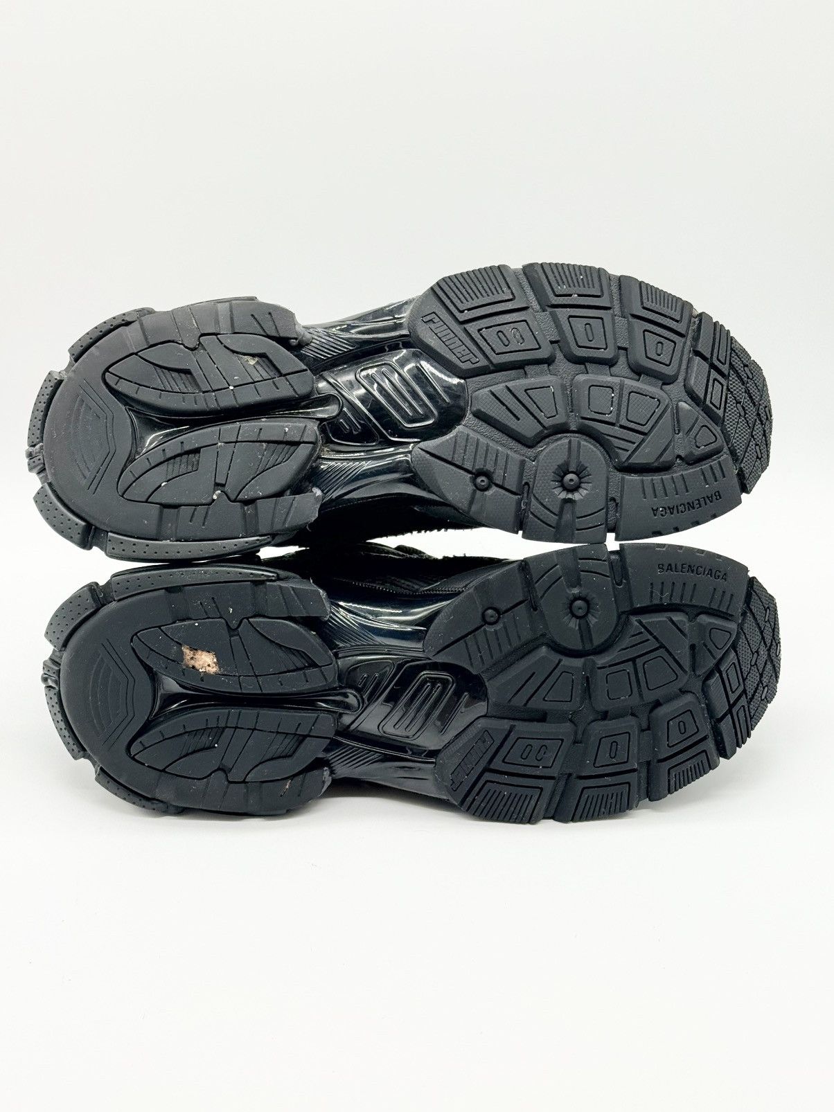 Balenciaga WORN TWICE - Size 11 Balenciaga Runner Sneaker Black Matte Size US 11 / EU 44 - 6 Thumbnail
