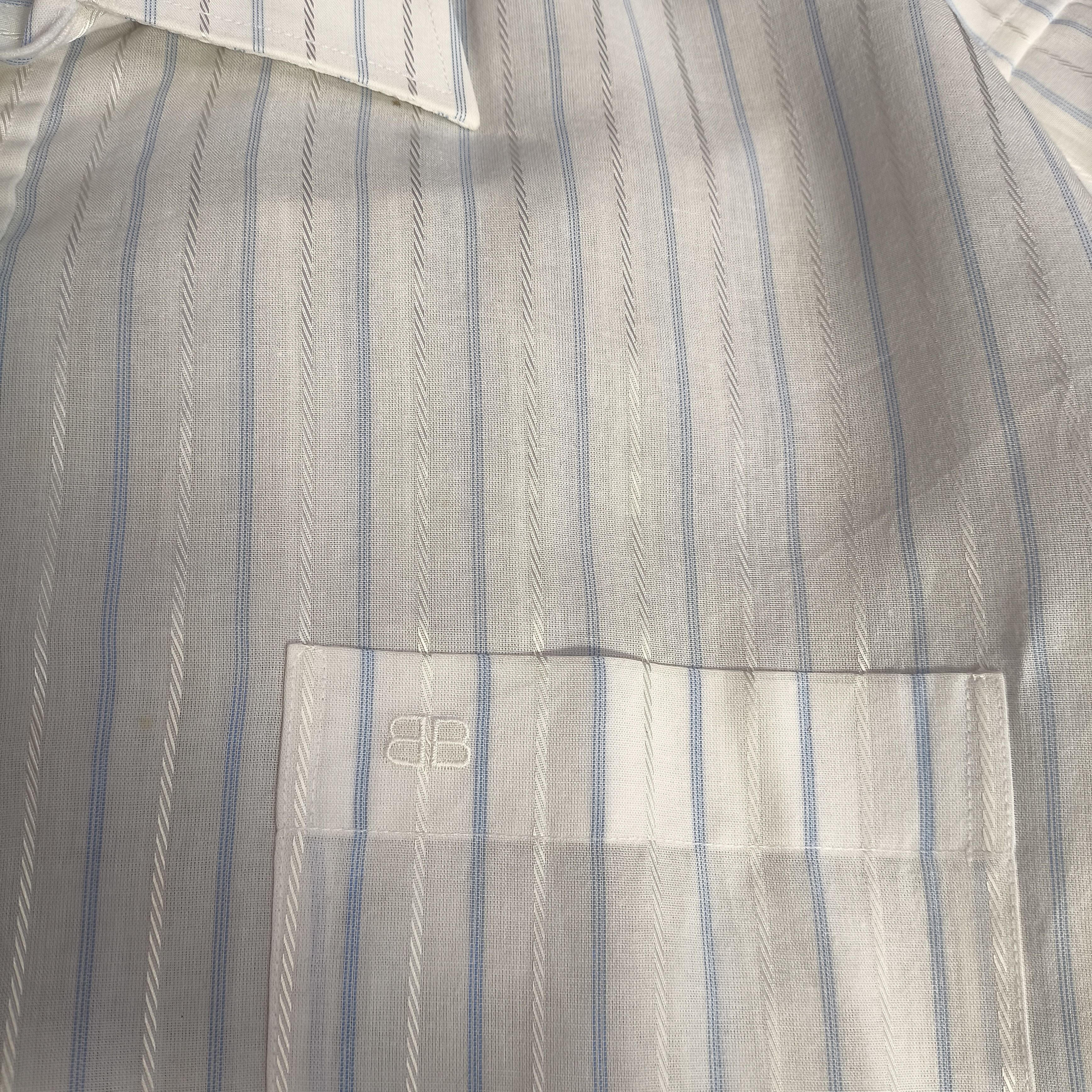 Balenciaga 90s balenciaga shirt Size US XL / EU 56 / 4 - 3 Thumbnail