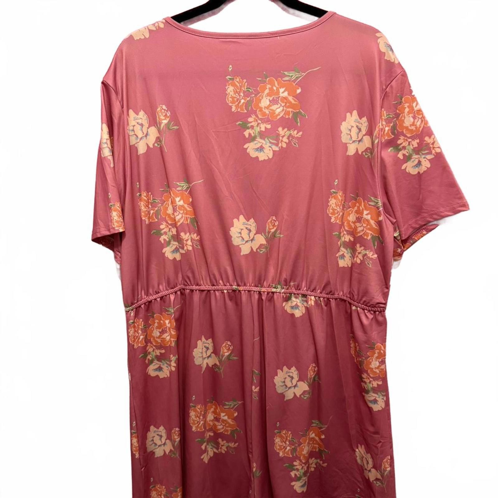 Designer Floral Wrap Romper with Belt in Blush Pink Size 30" / US 8 / IT 44 - 3 Thumbnail