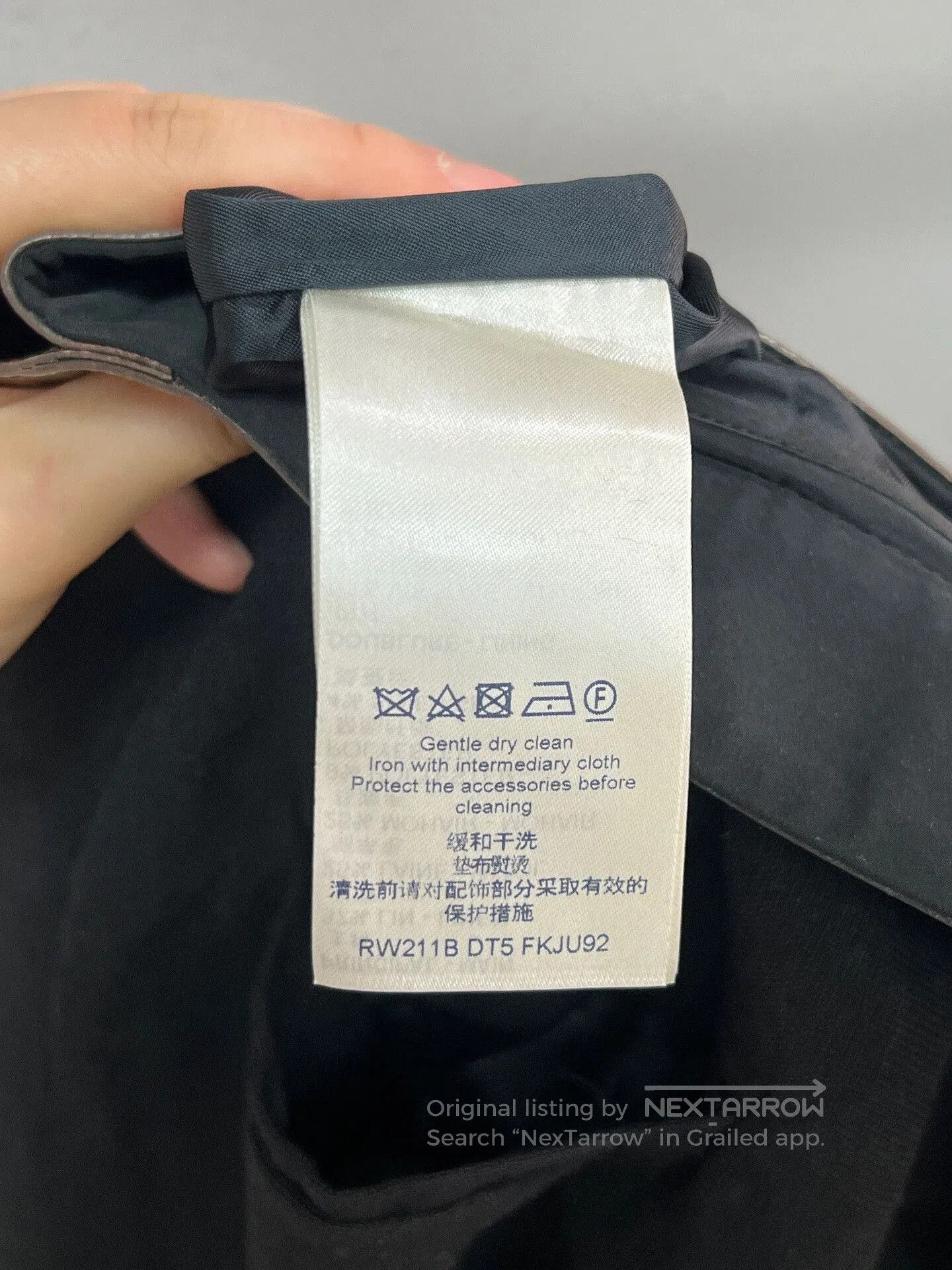 Louis Vuitton Louis Vuitton Black Leather Mini Skirt. Size 33" - 4 Thumbnail