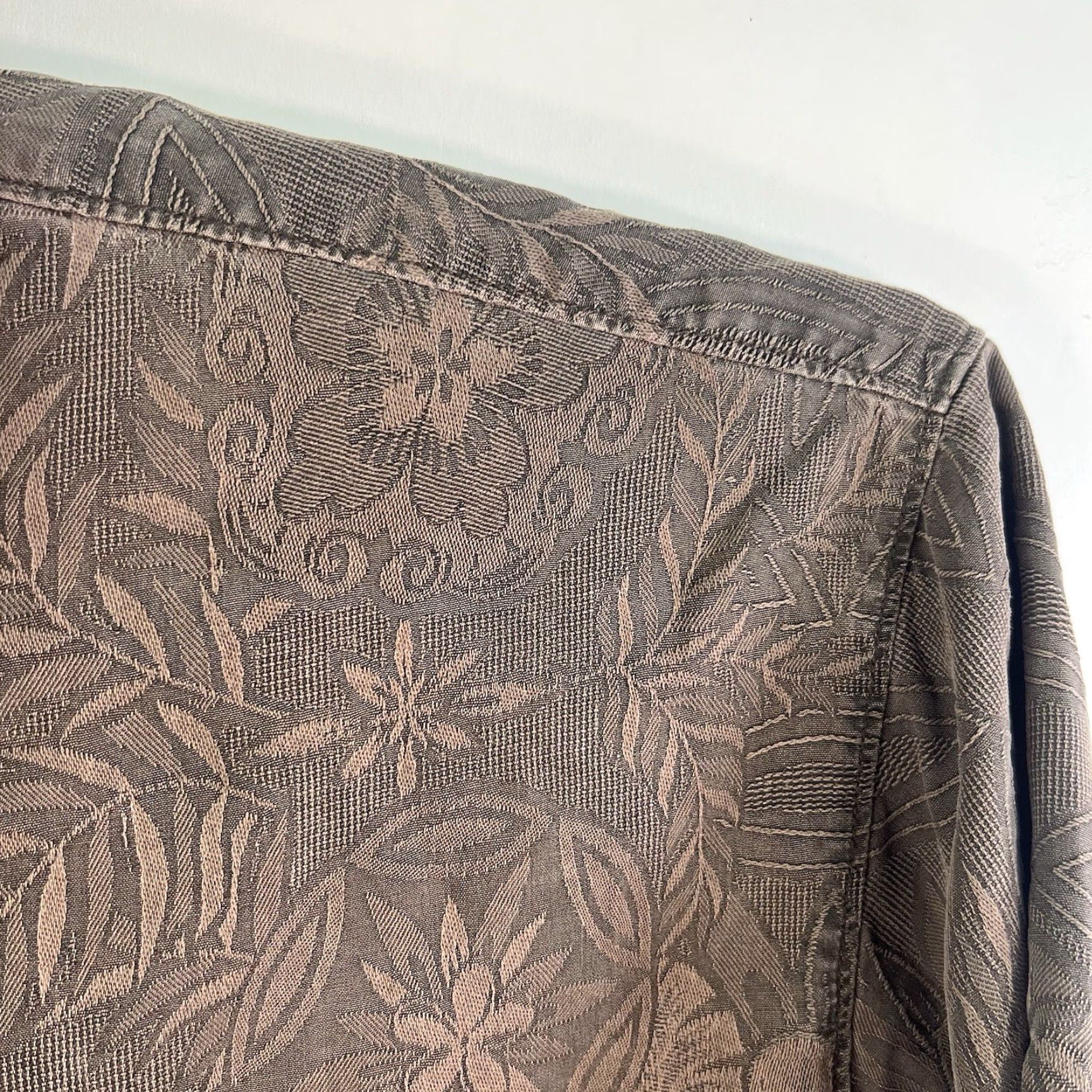 Tommy Bahama VINTAGE Tommy Bahama Silk Floral Button-Up Shirt Mens XL Brown Island Zone Size US XL / EU 56 / 4 - 2 Thumbnail