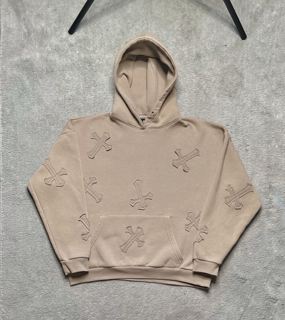Vintage Beige Boxy Hoodie Sweatshirt Print Cross Patch Steetwear Size M / US 6-8 / IT 42-44 - 1 Thumbnail