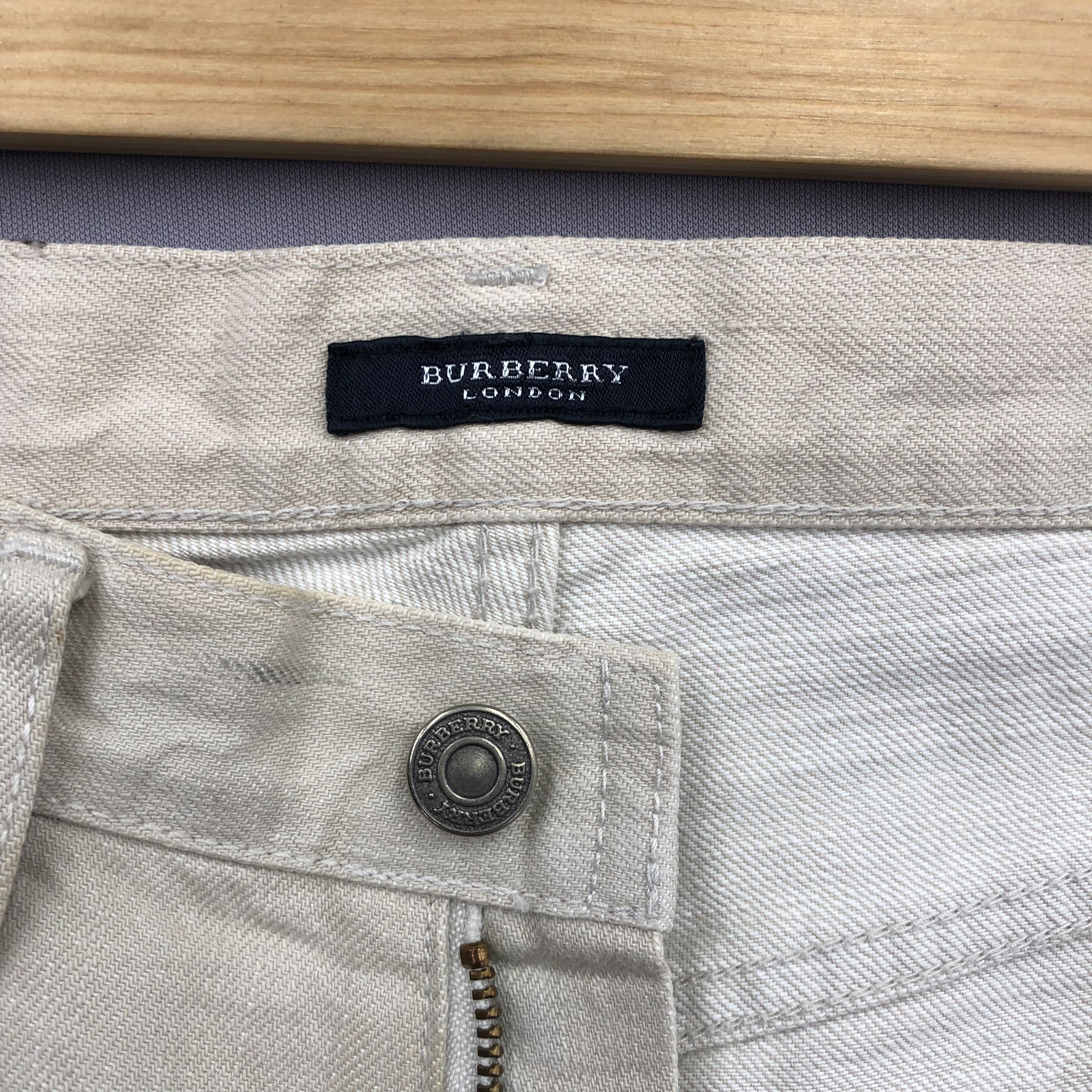 Burberry Vintage Burberry Jeans Burberry's Denim Pants Size US 32 / EU 48 - 8 Thumbnail